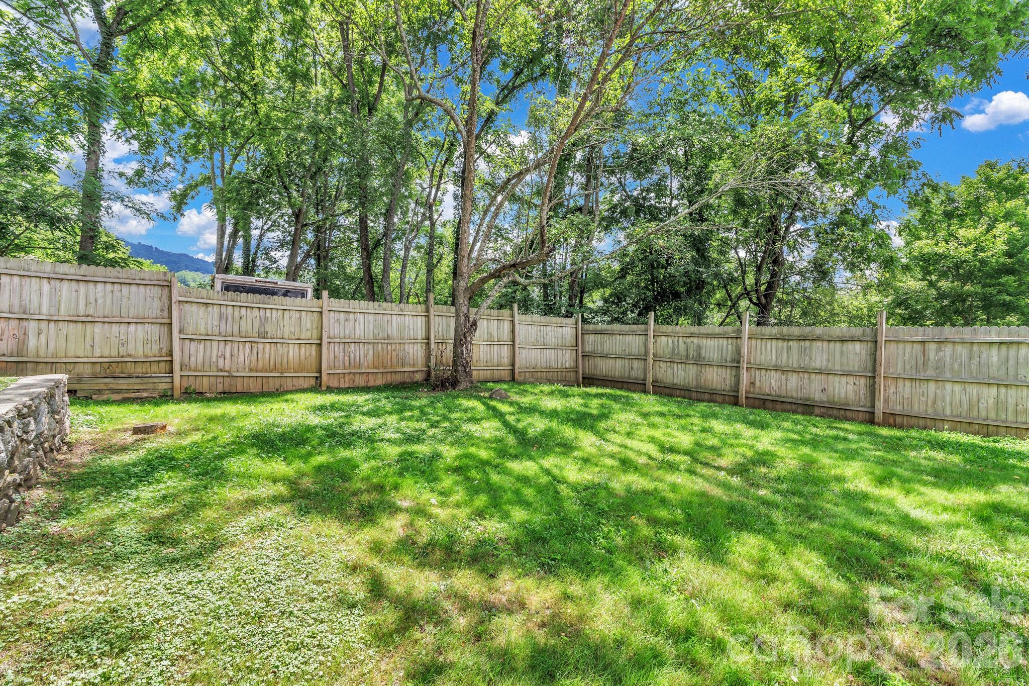 144 Pinehaven Drive Property Photo 4