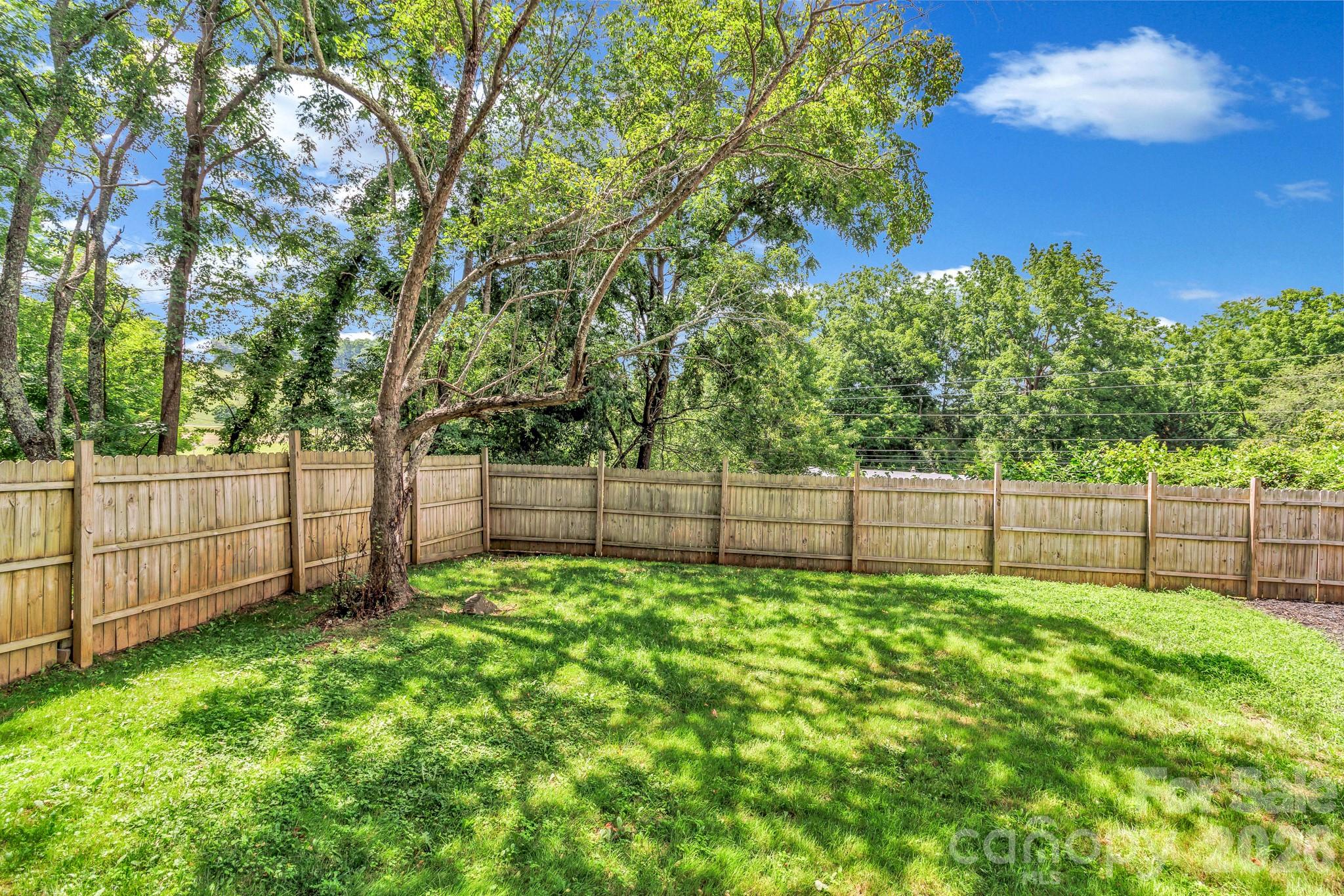 144 Pinehaven Drive Property Photo 8