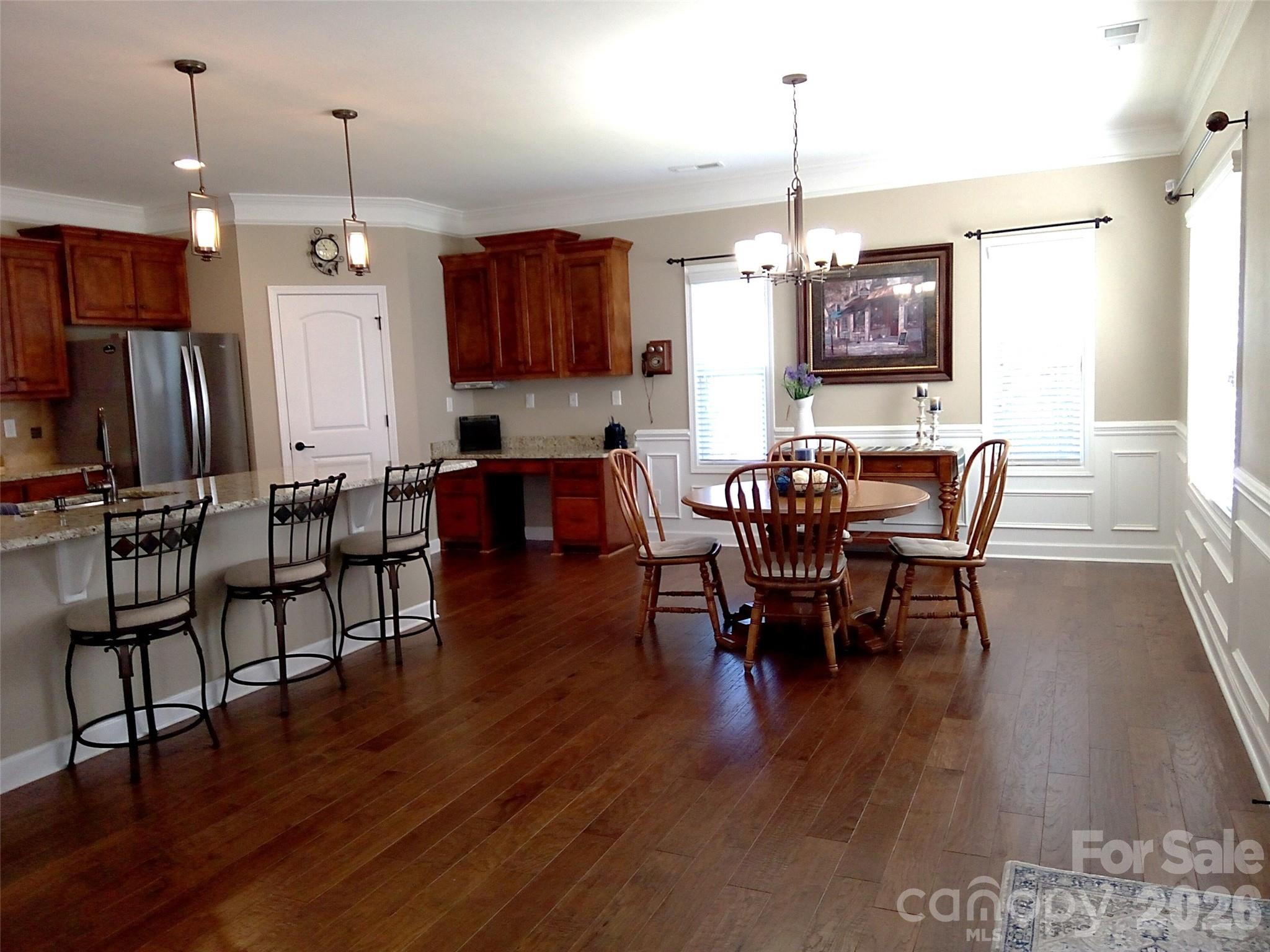 10234 Lakeshore Drive Property Photo 4