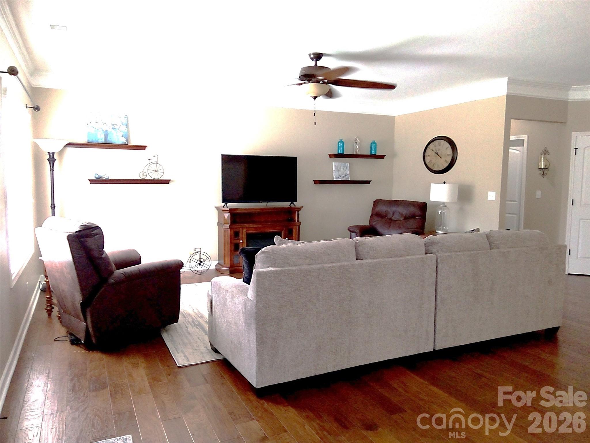10234 Lakeshore Drive Property Photo 9