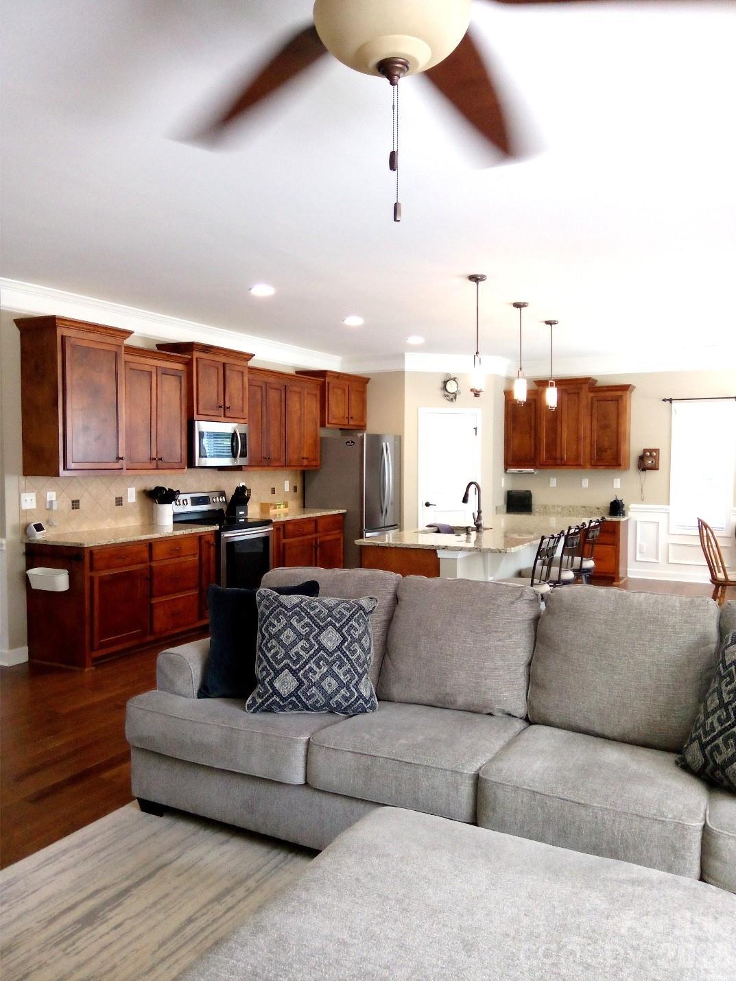 10234 Lakeshore Drive Property Photo 12