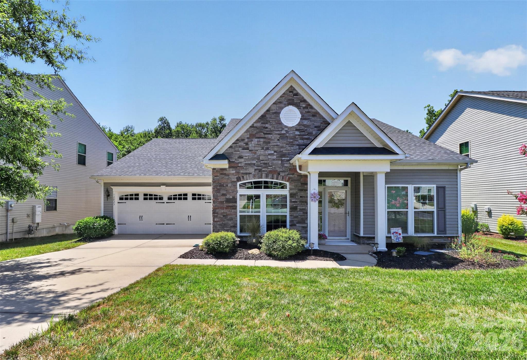 12823 Plumleaf Drive Property Photo 1