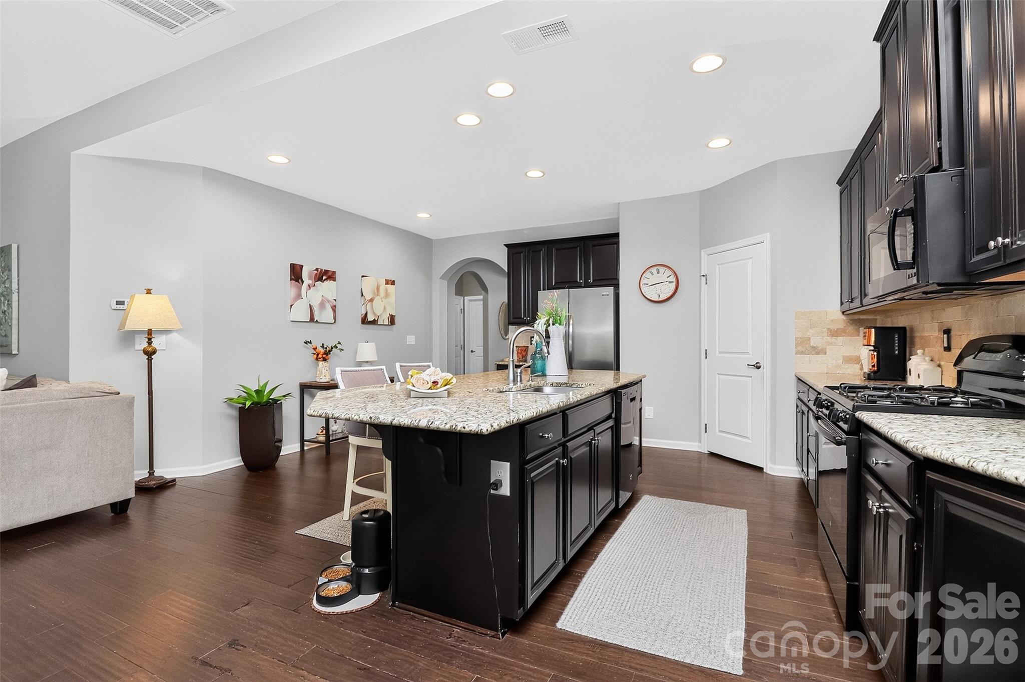 12823 Plumleaf Drive Property Photo 10