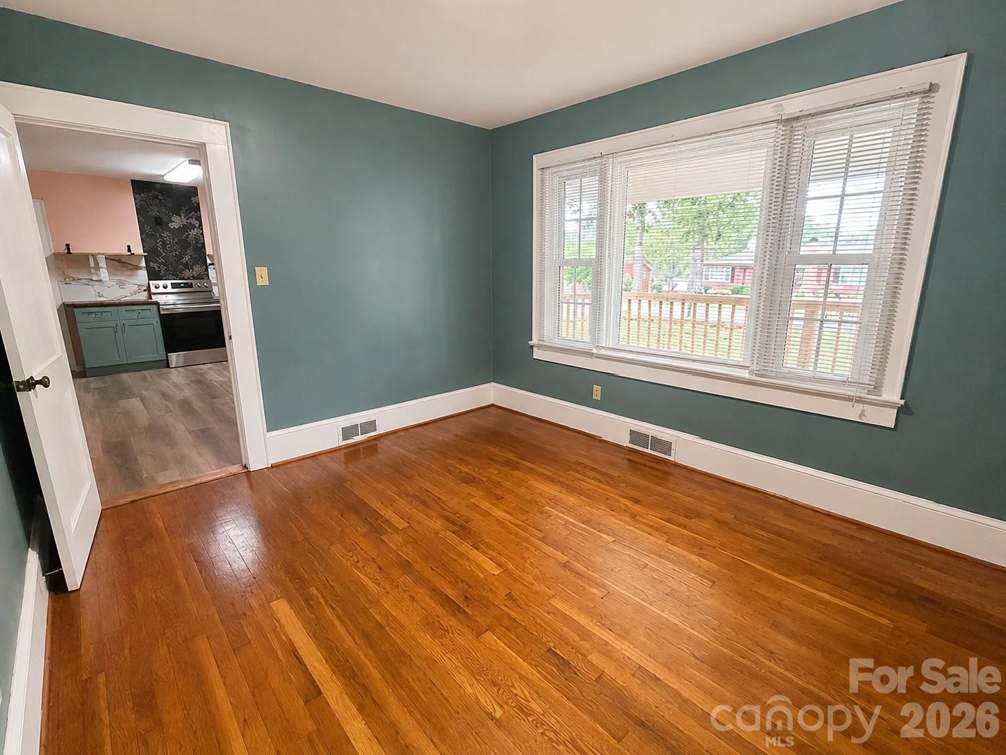 112 3rd Street Property Photo 11