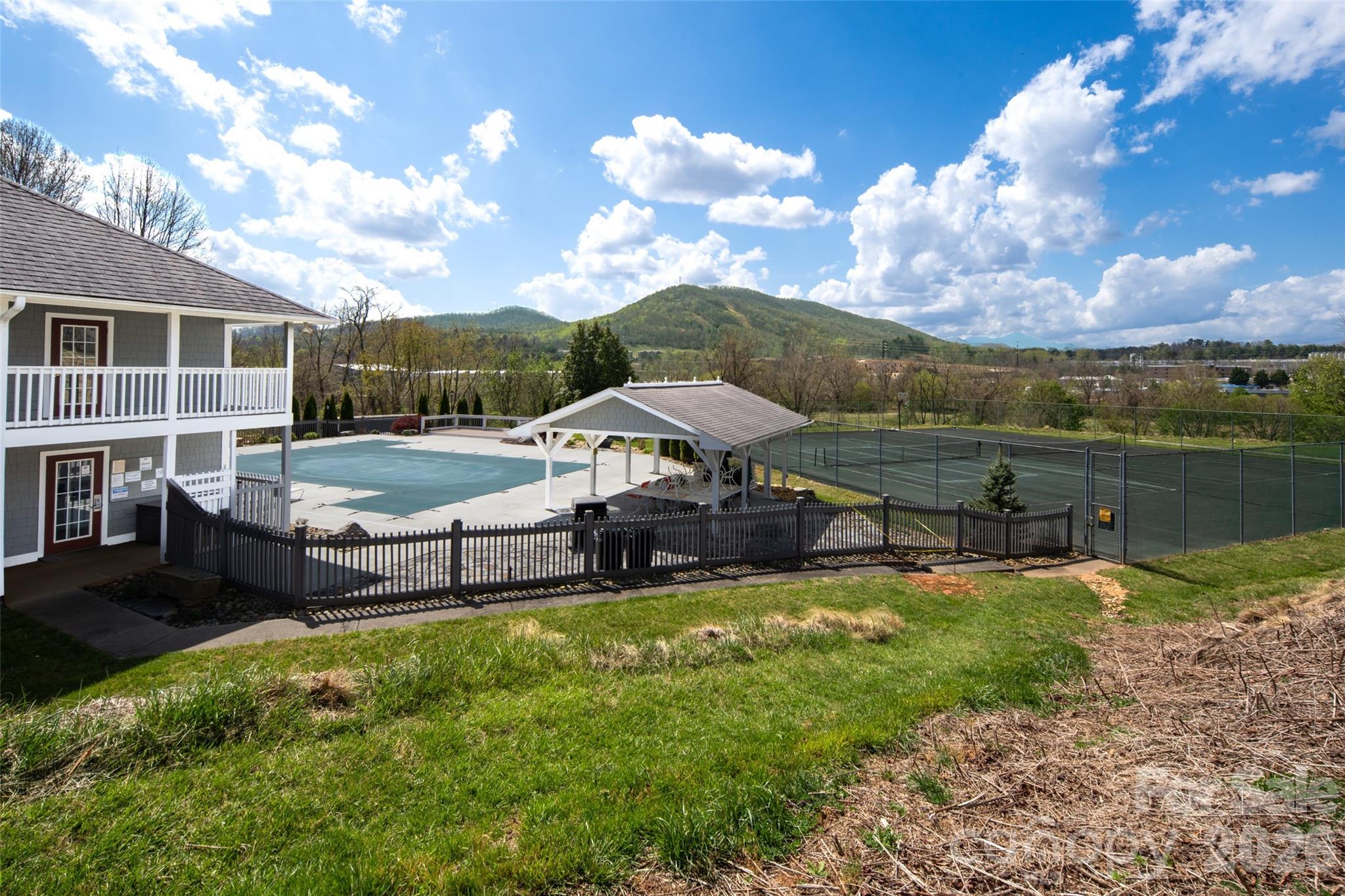 803 Woodlea Court Property Photo 13