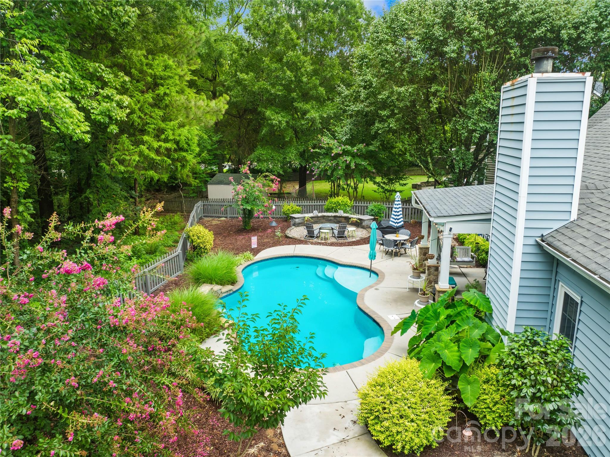 1363 Yorkshire Place Property Photo 3