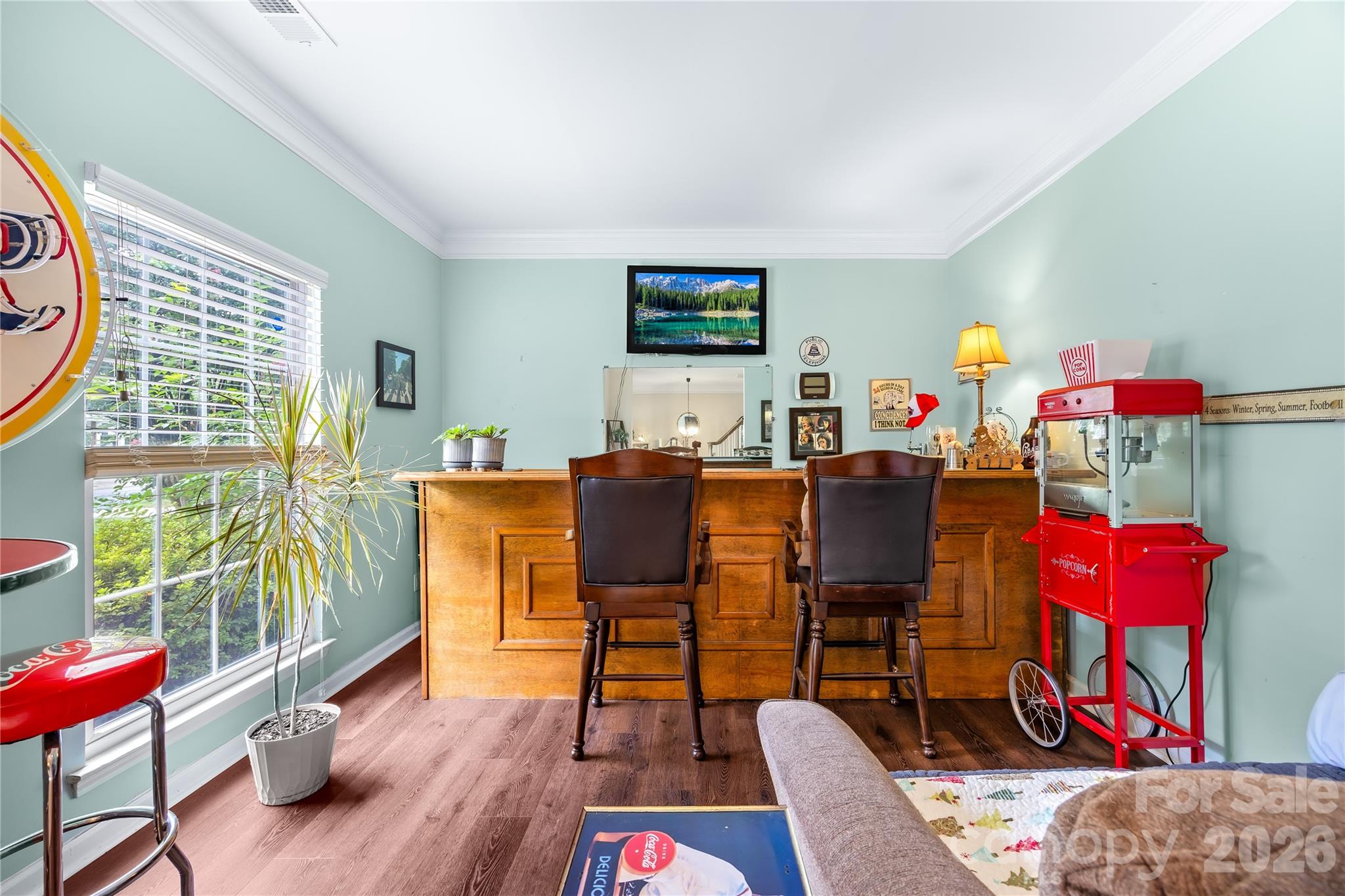 1363 Yorkshire Place Property Photo 6