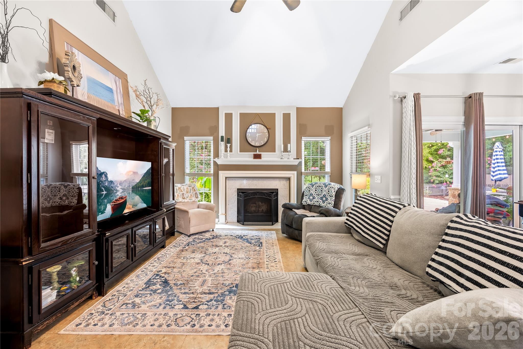 1363 Yorkshire Place Property Photo 10