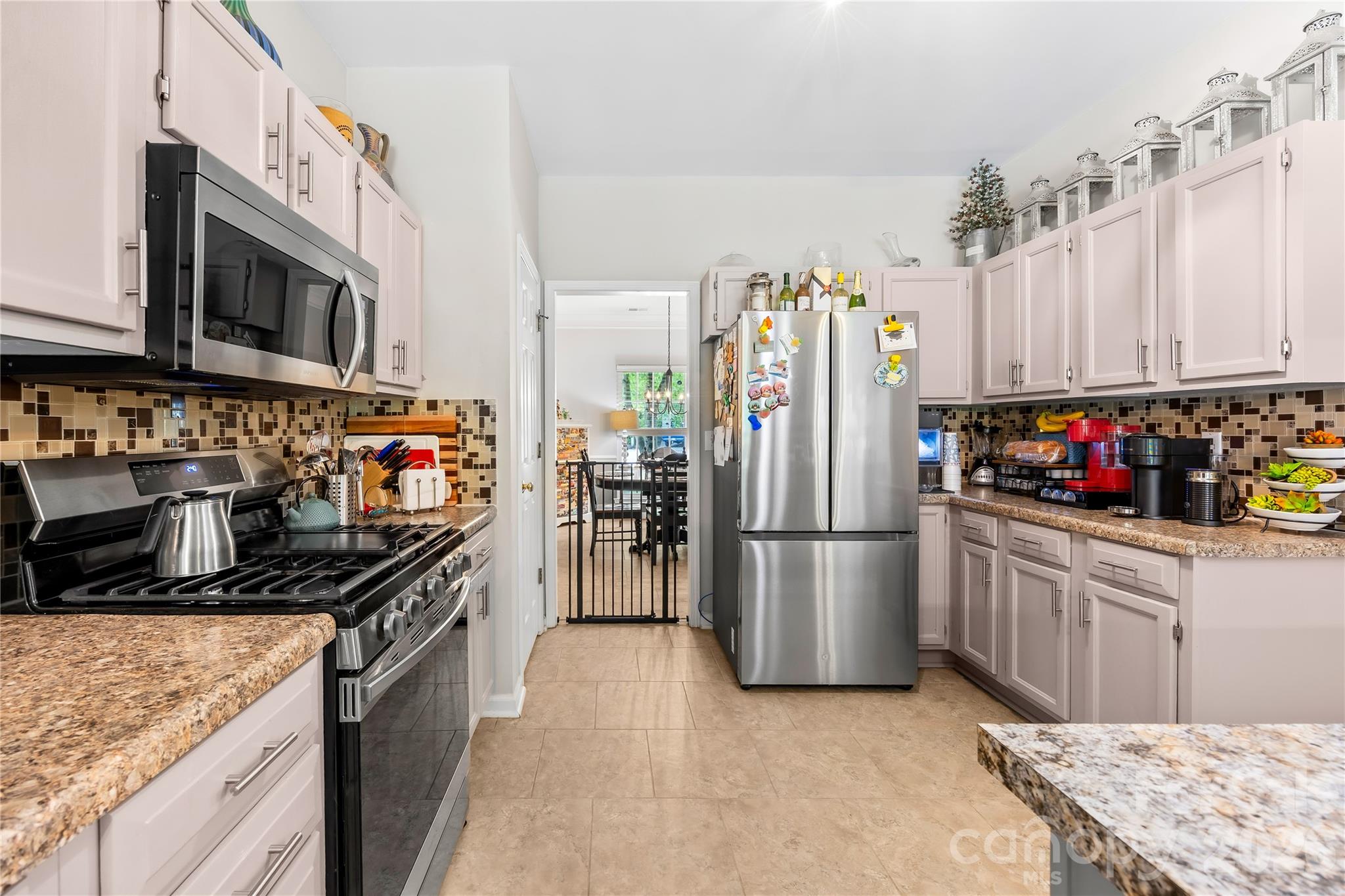 1363 Yorkshire Place Property Photo 16