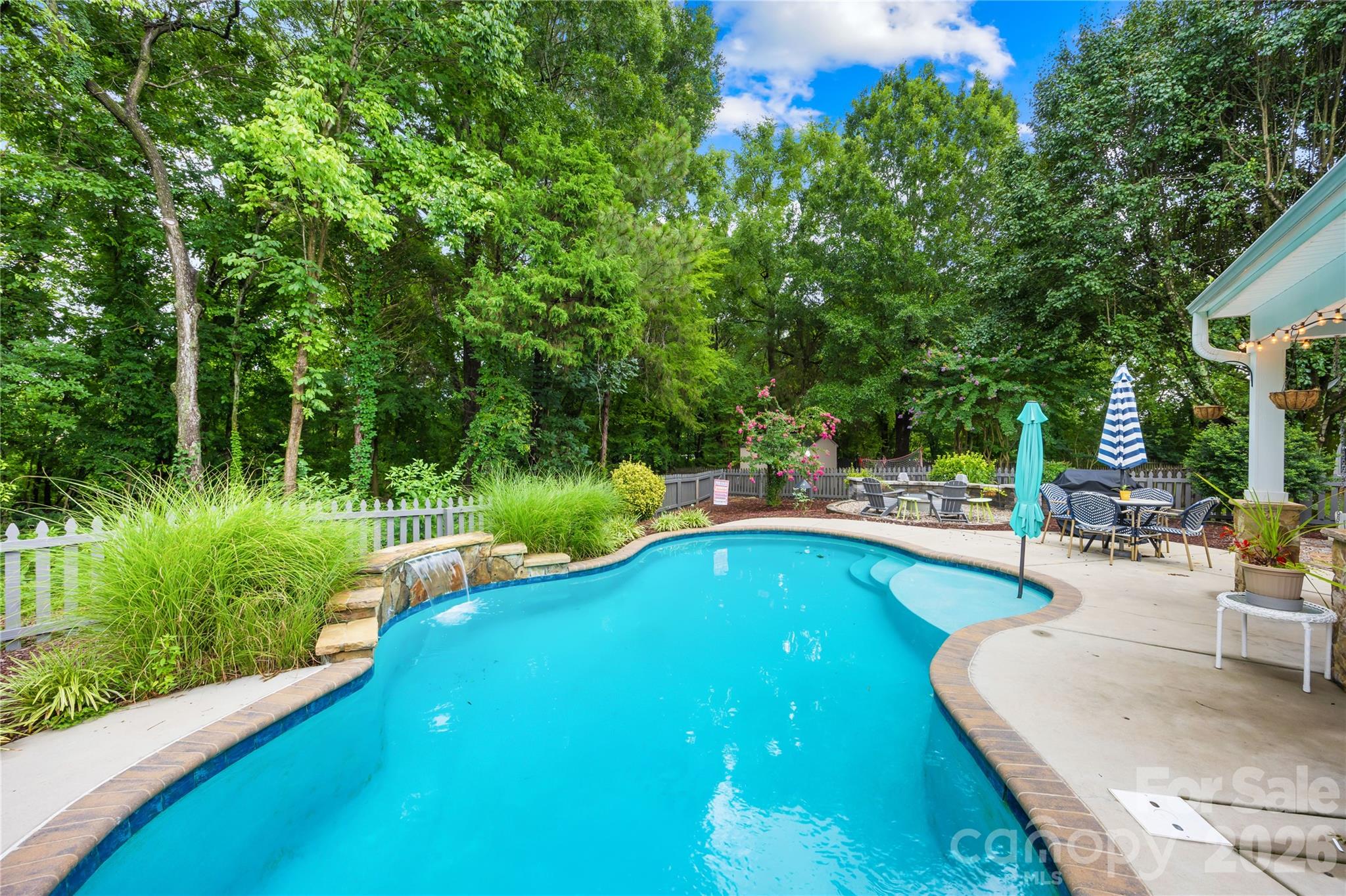 1363 Yorkshire Place Property Photo 37