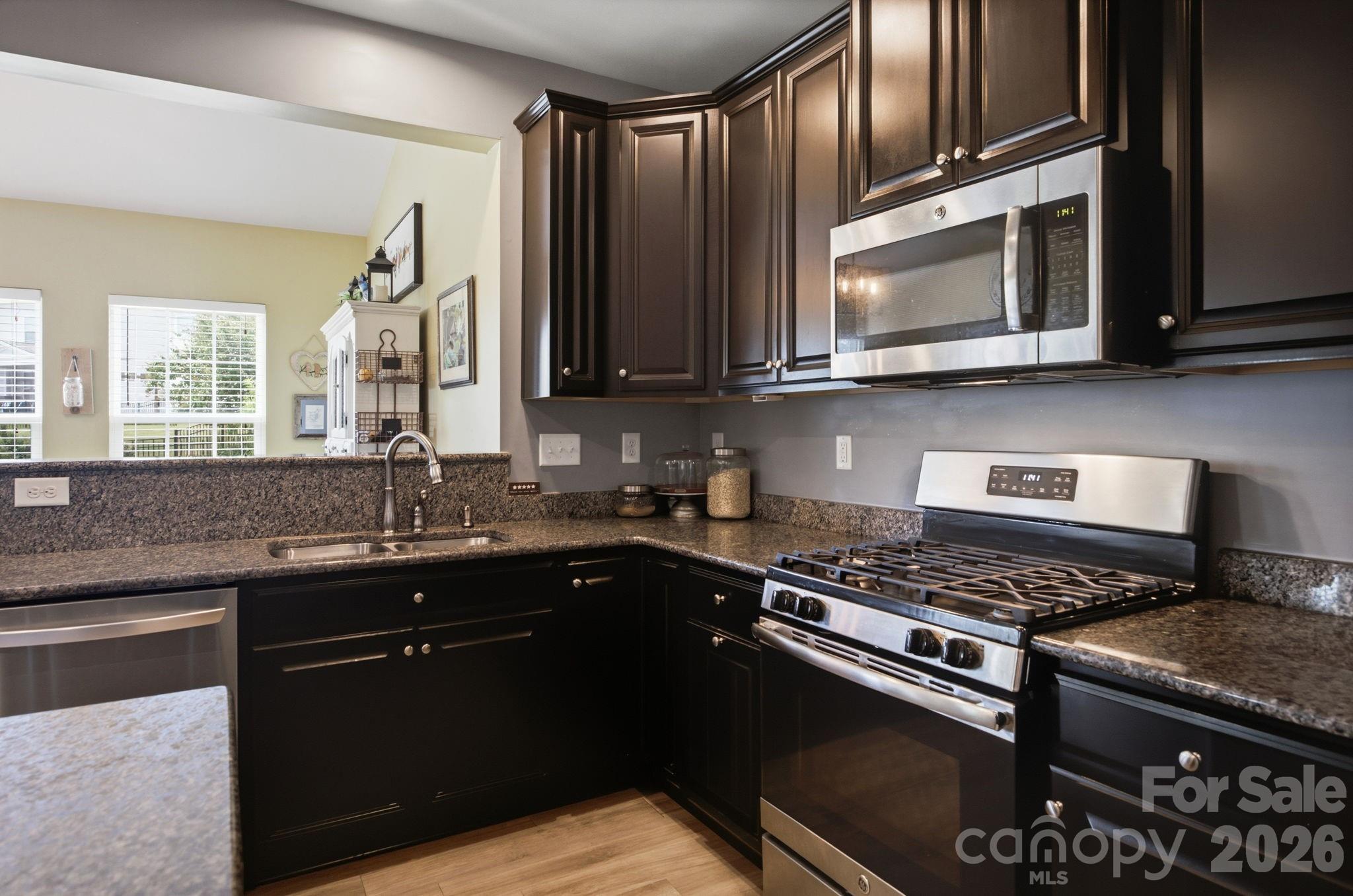 196 Welcombe Street Property Photo 11
