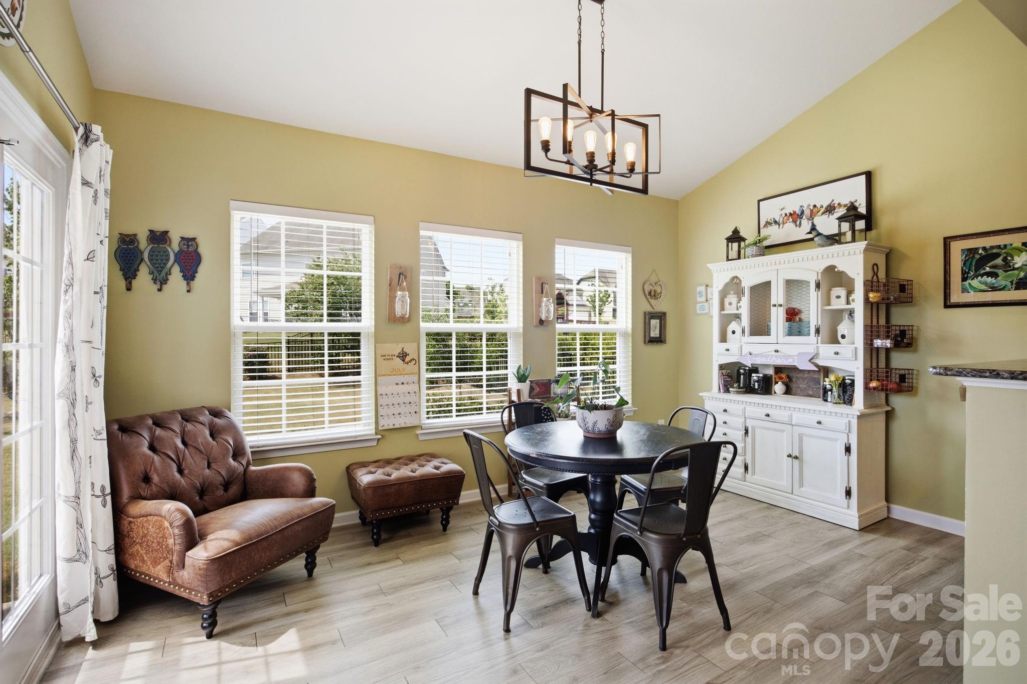 196 Welcombe Street Property Photo 12