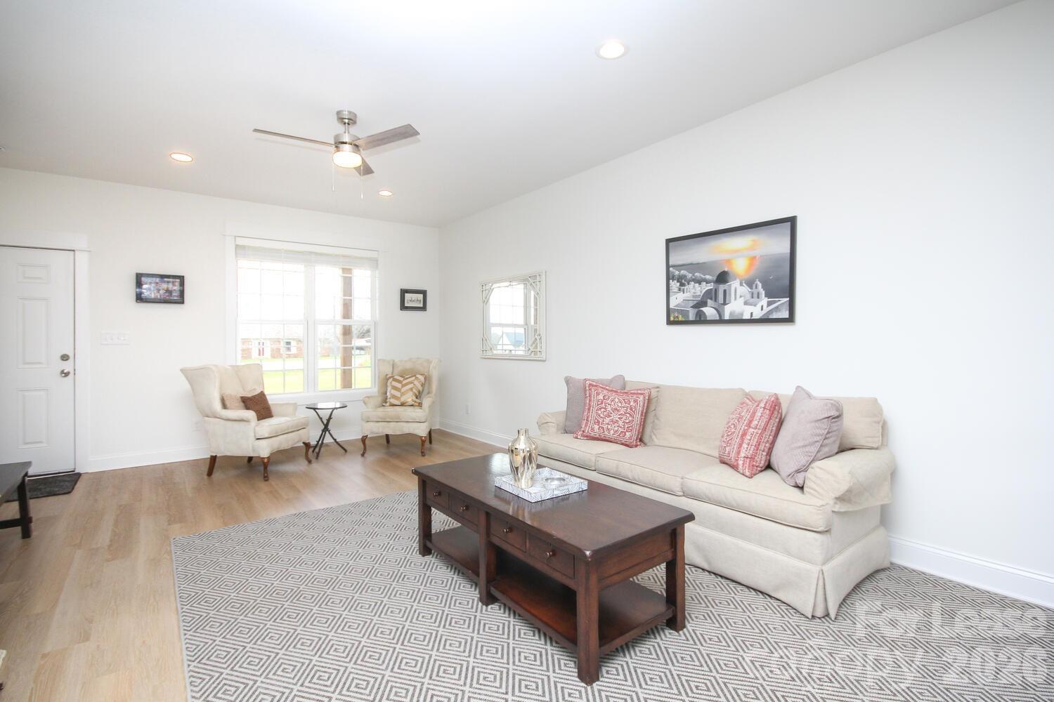 1096 Startown Road Property Photo 8