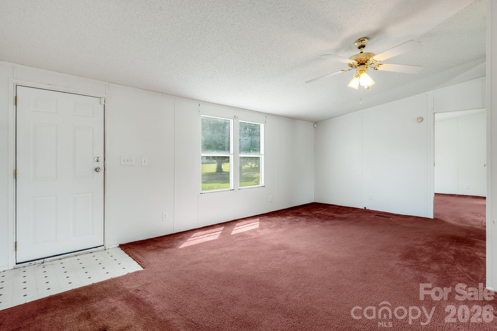 505 Crescent Way Property Photo 5