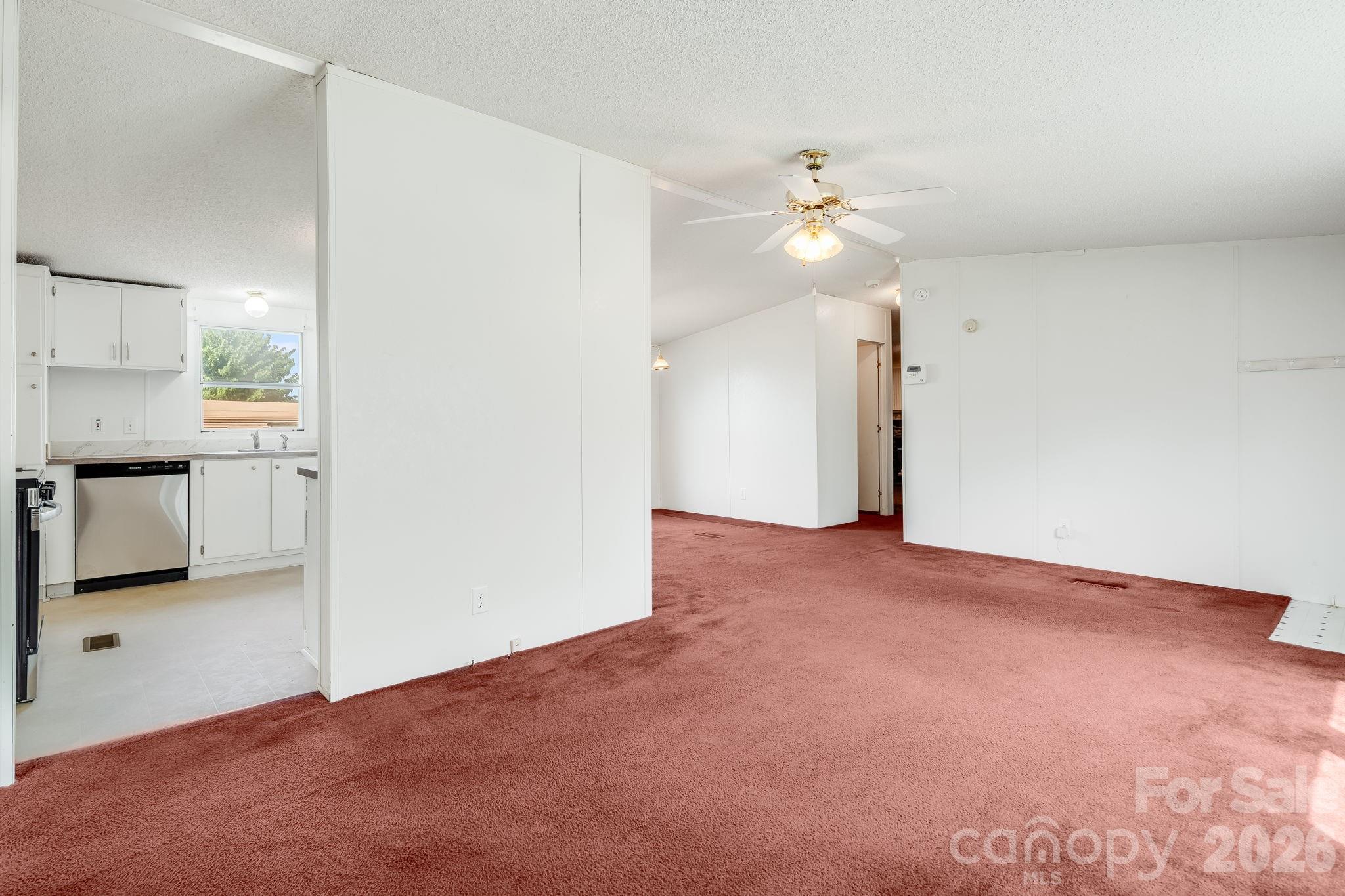 505 Crescent Way Property Photo 6