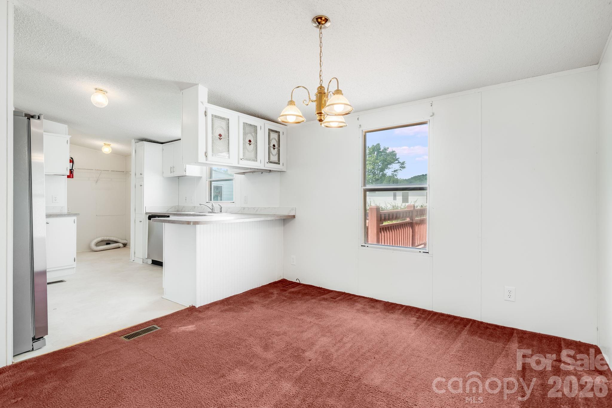 505 Crescent Way Property Photo 8