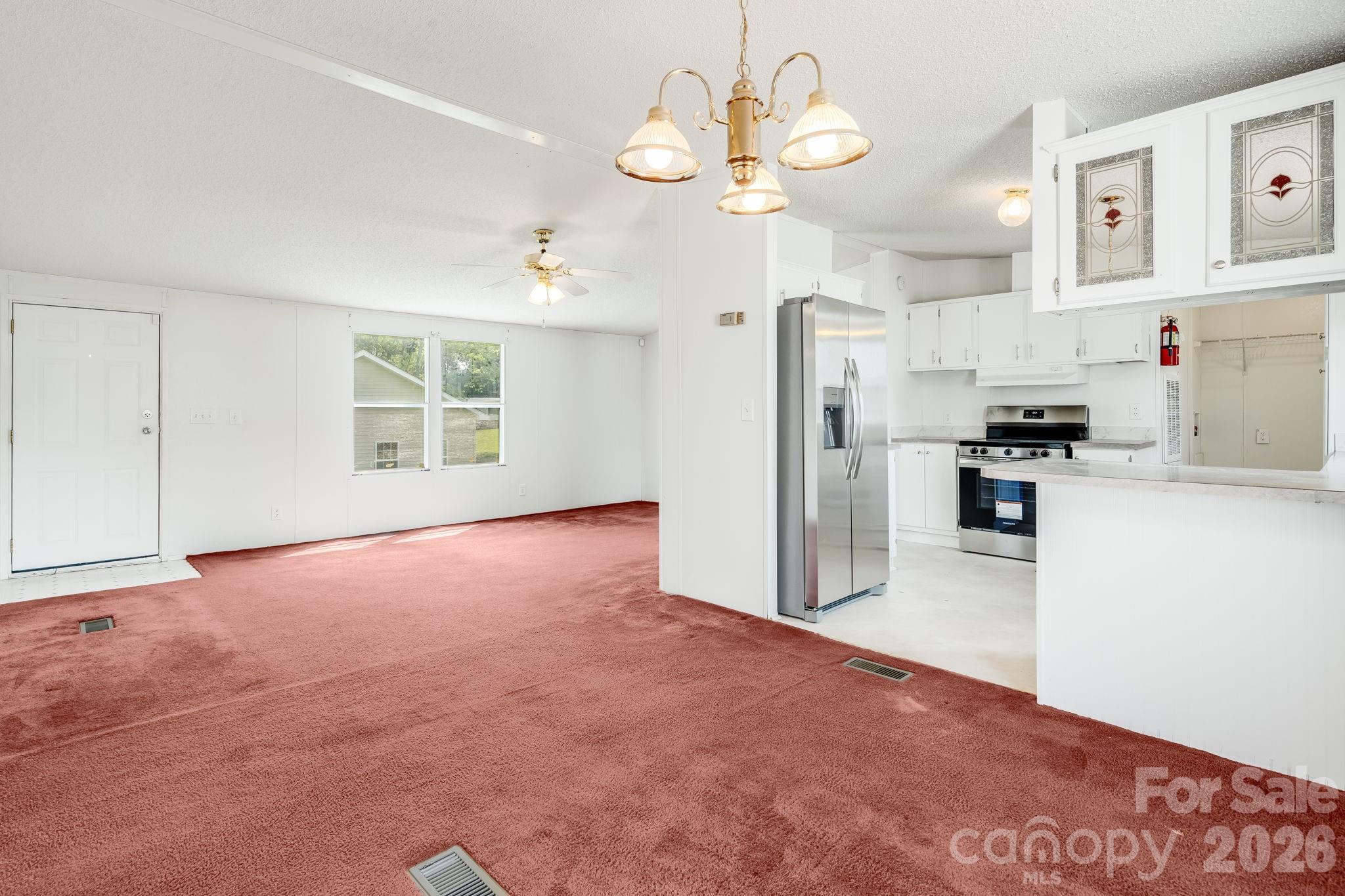 505 Crescent Way Property Photo 9