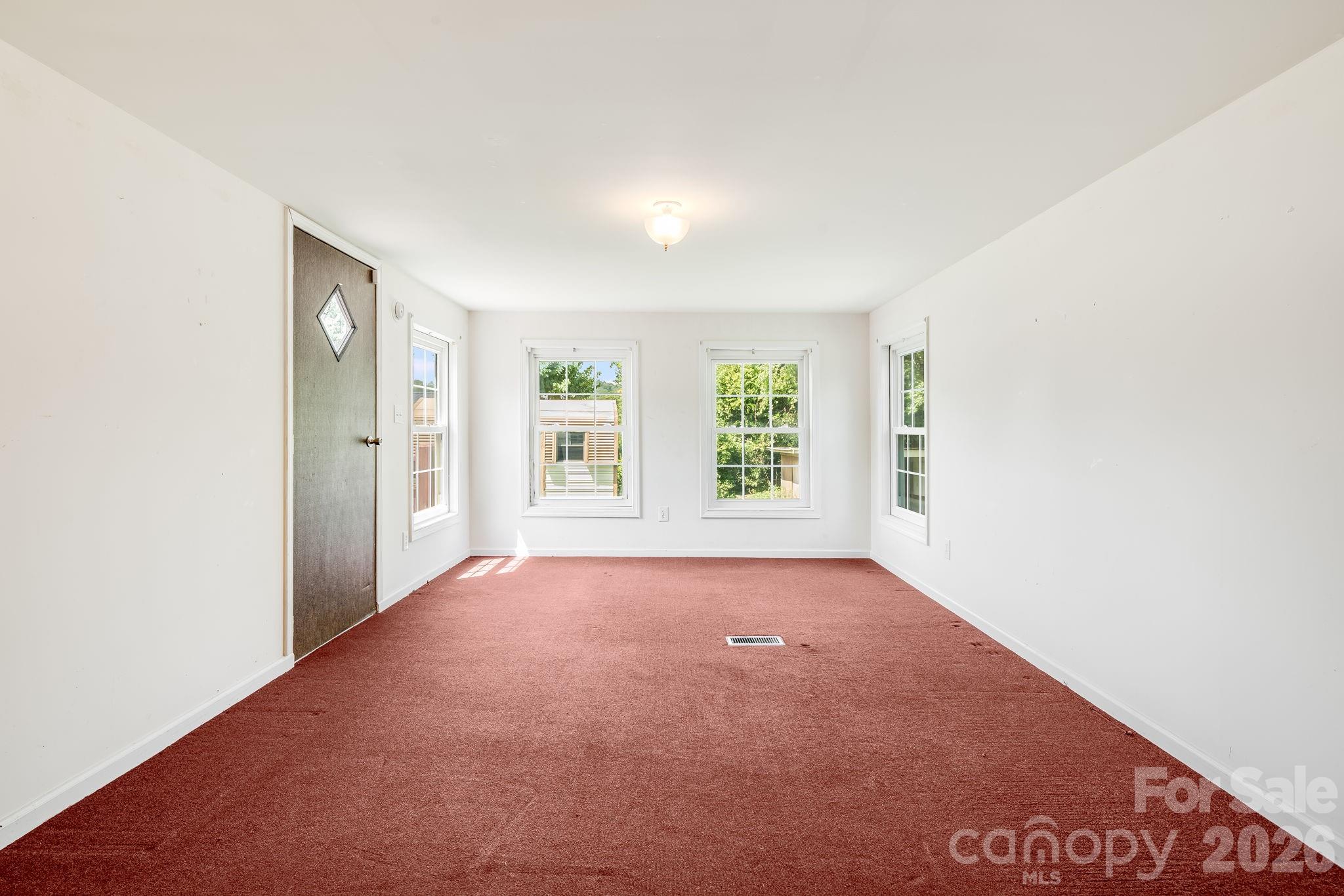 505 Crescent Way Property Photo 15
