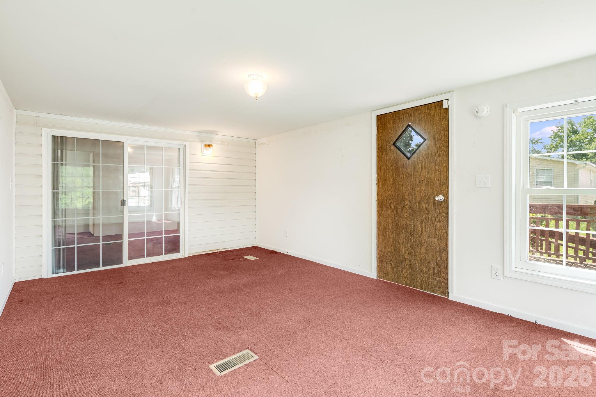 505 Crescent Way Property Photo 16