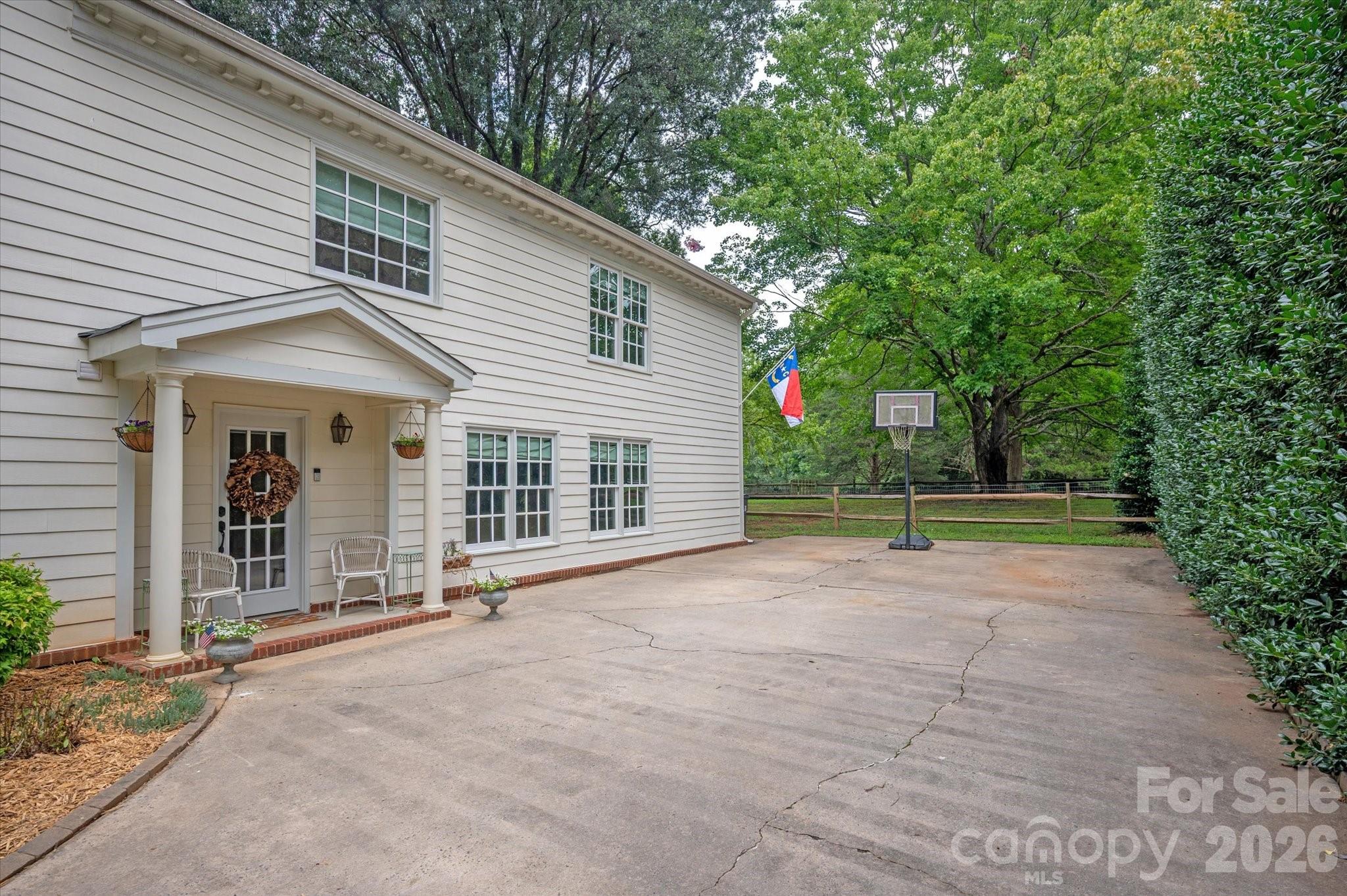 4419 Darventry Court Property Photo 35
