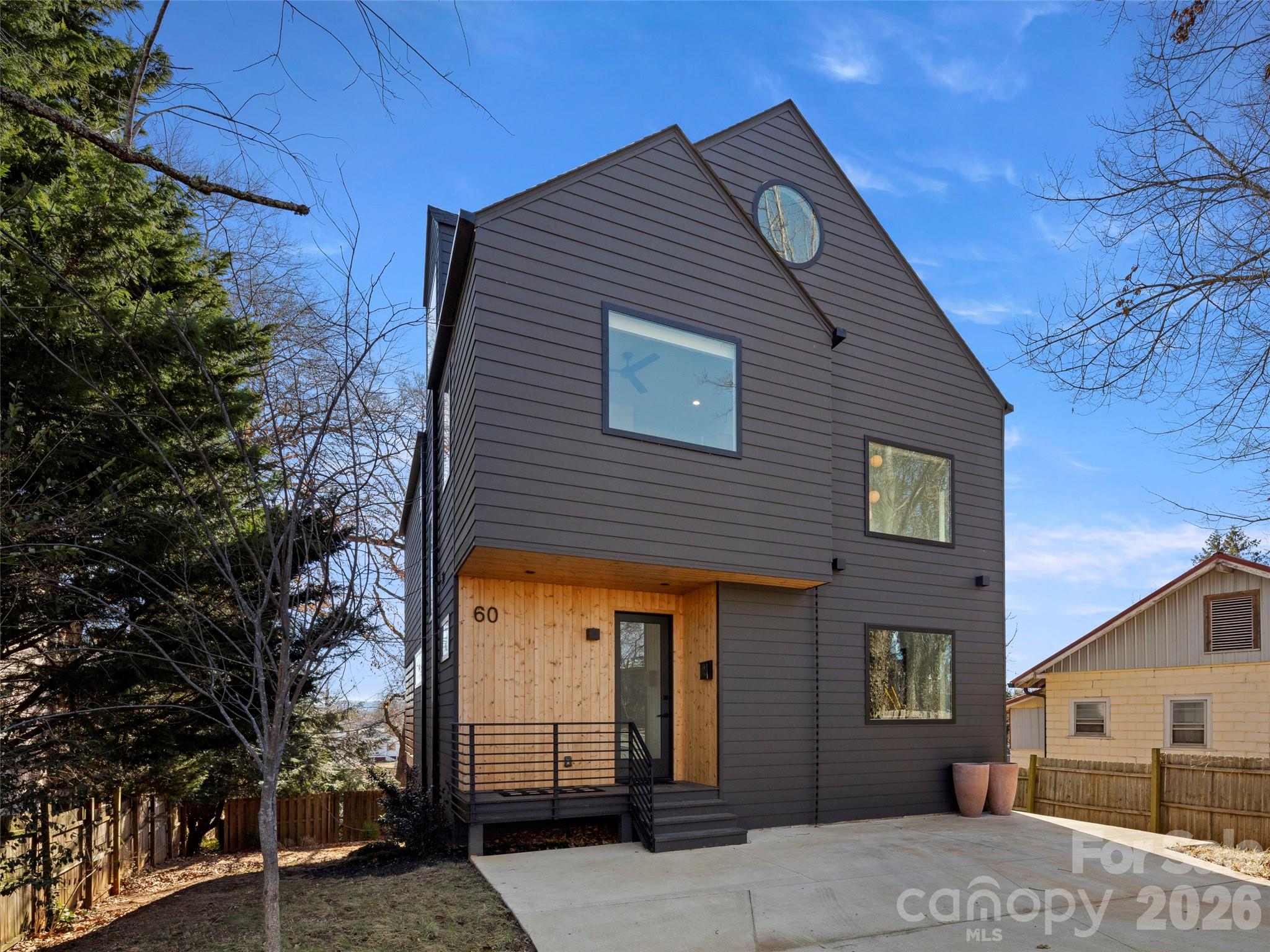 60 Harvard Place Property Photo 4