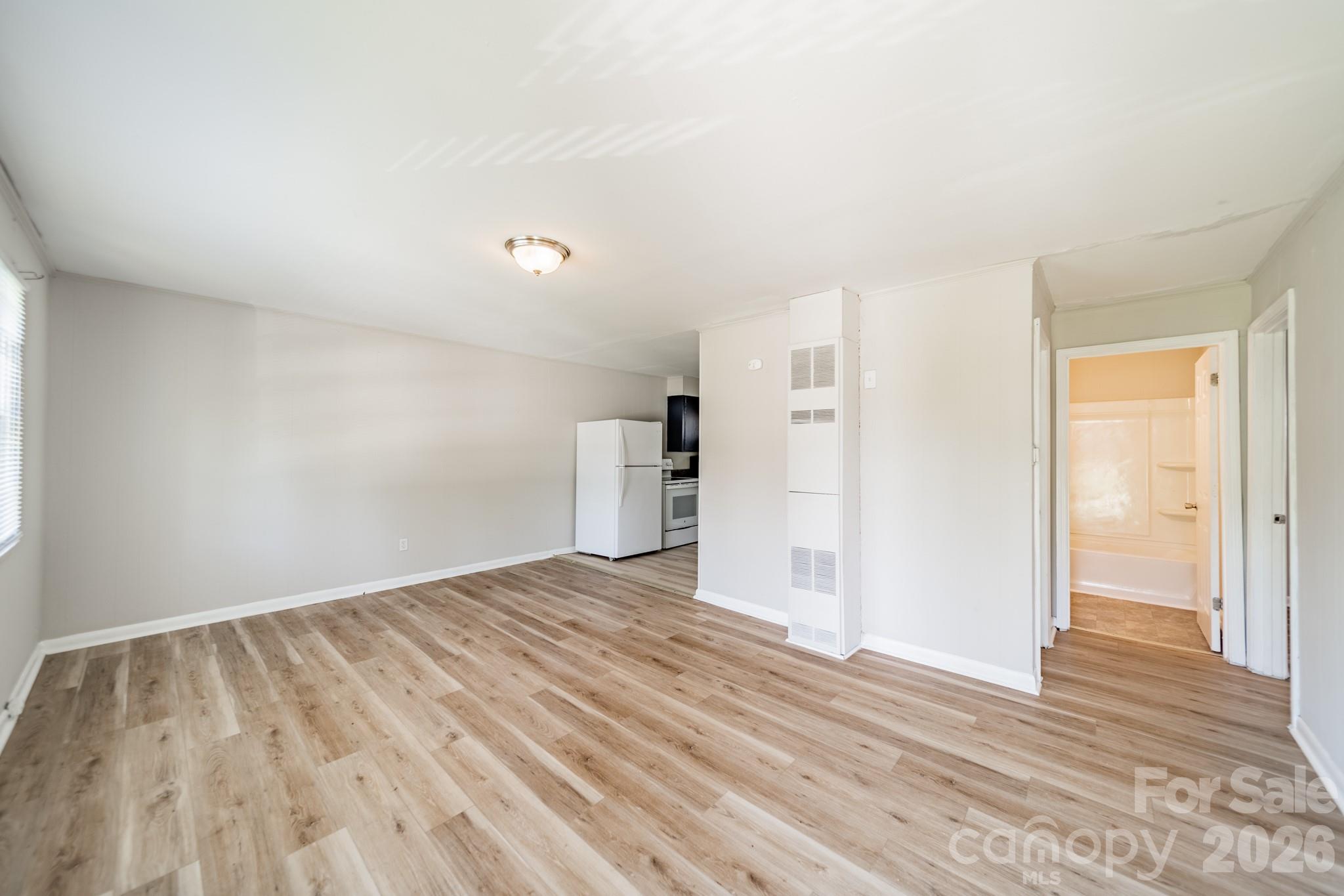 402 E Webb Street Property Photo 9
