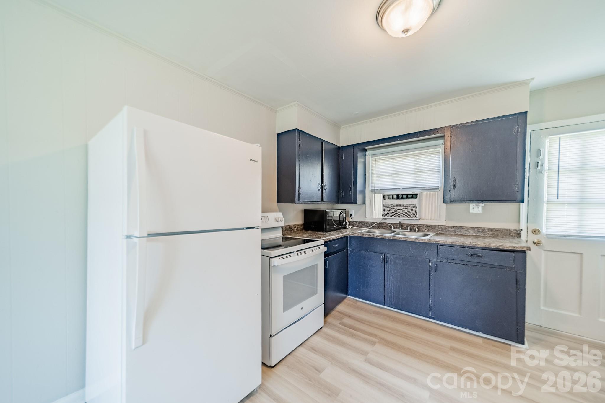 402 E Webb Street Property Photo 14