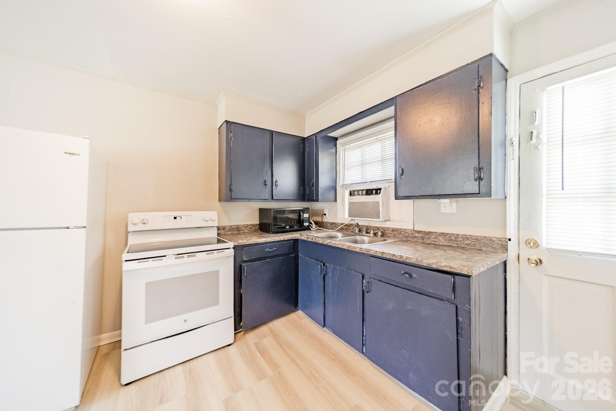 402 E Webb Street Property Photo 15