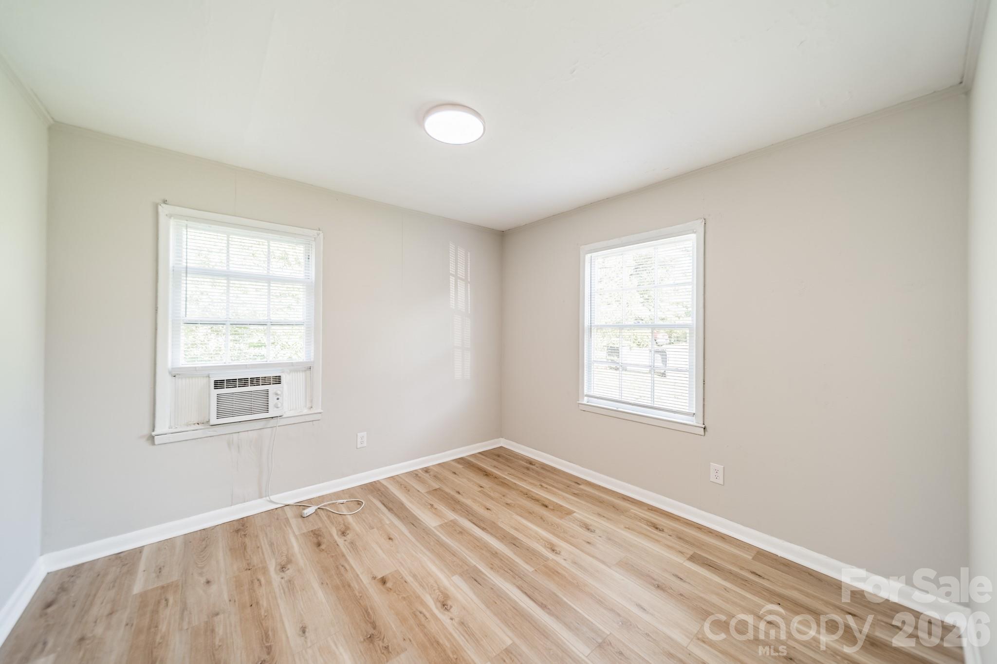 402 E Webb Street Property Photo 16