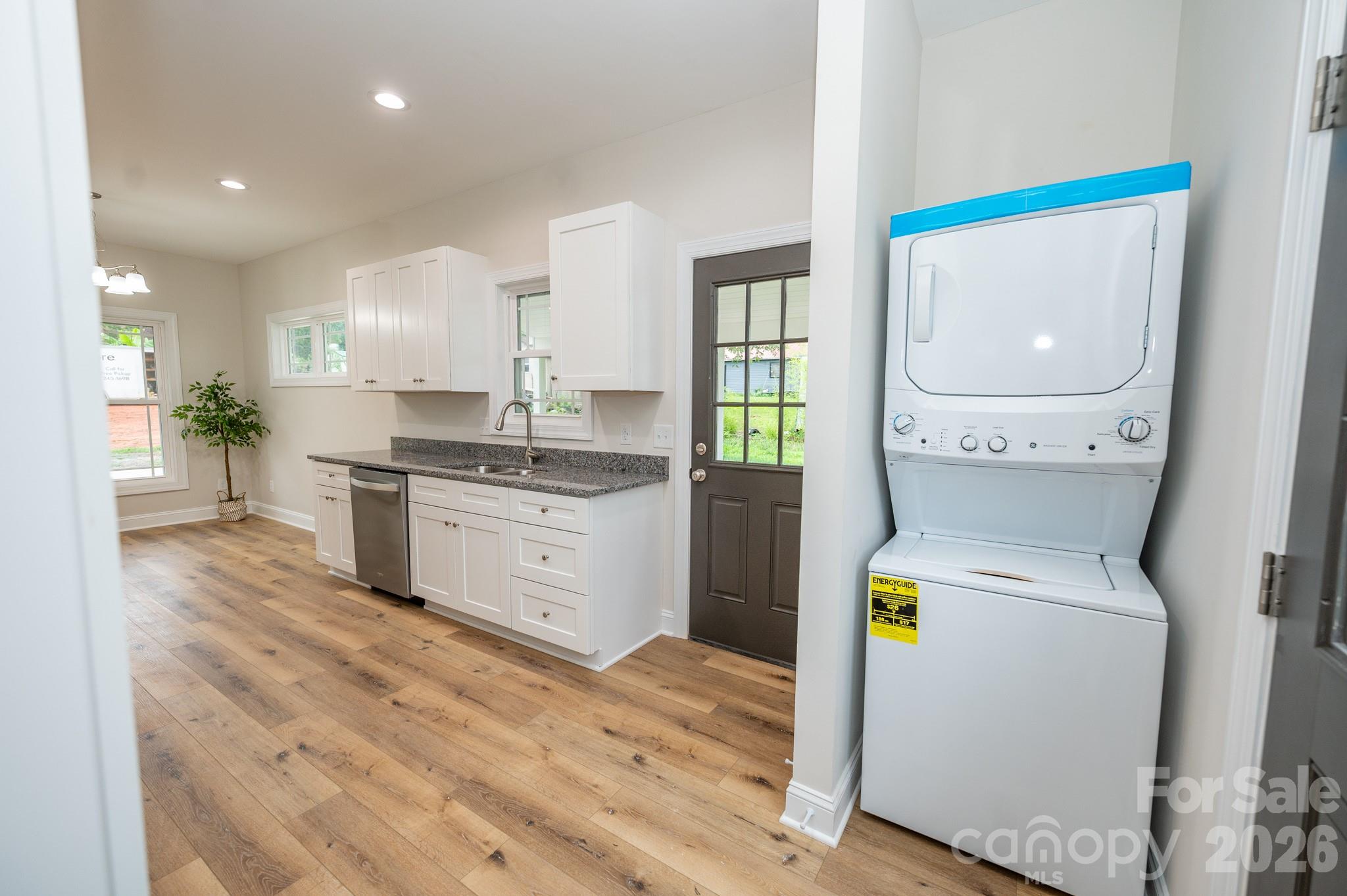 262 Florida Avenue Property Photo 9