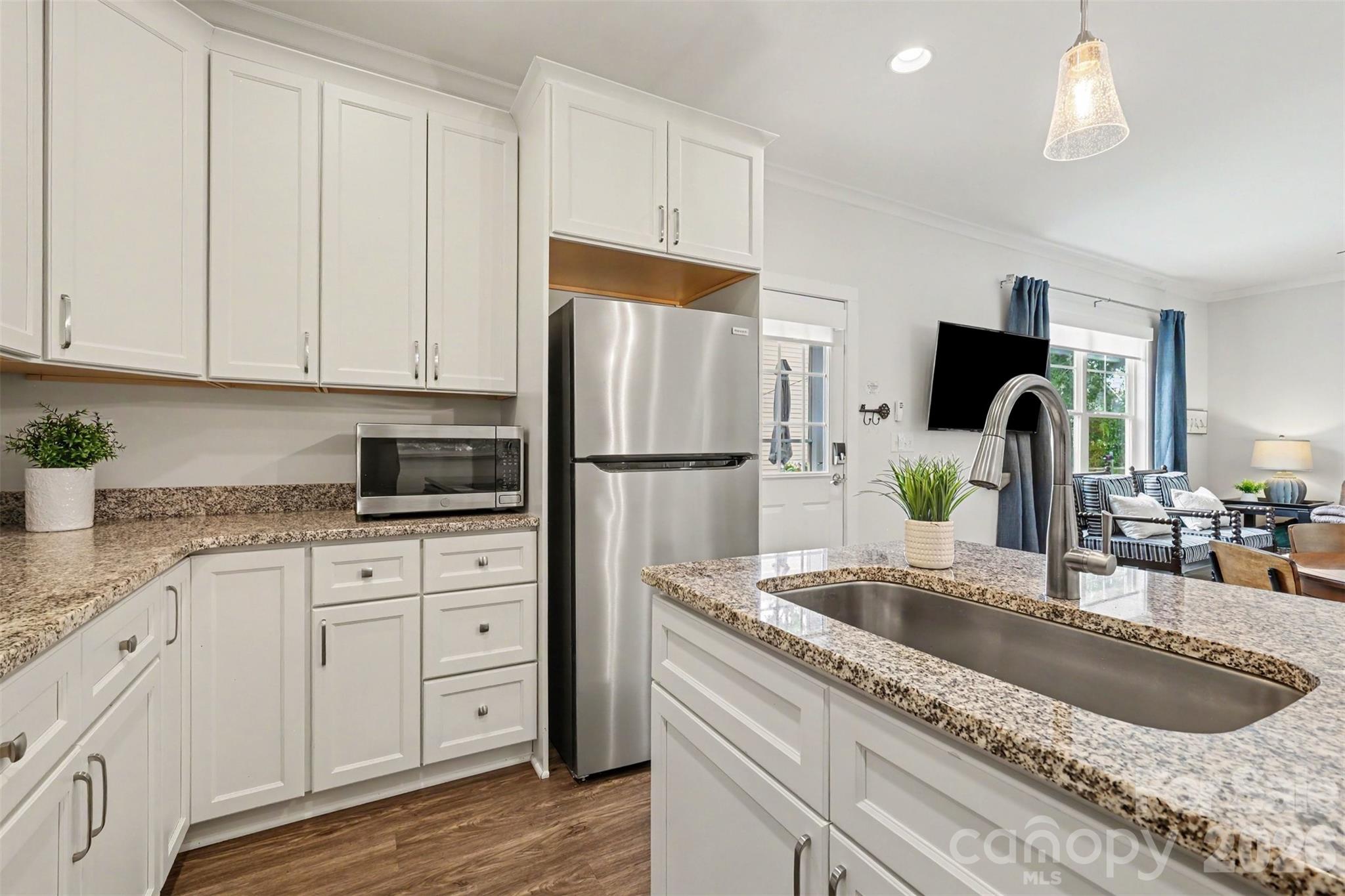 517 Brevard Street Property Photo 11