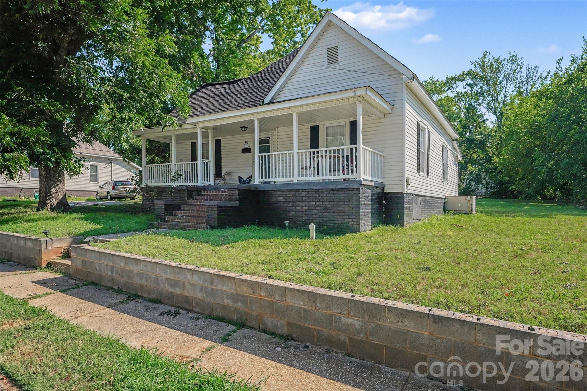 312 Vance Avenue Property Photo 2