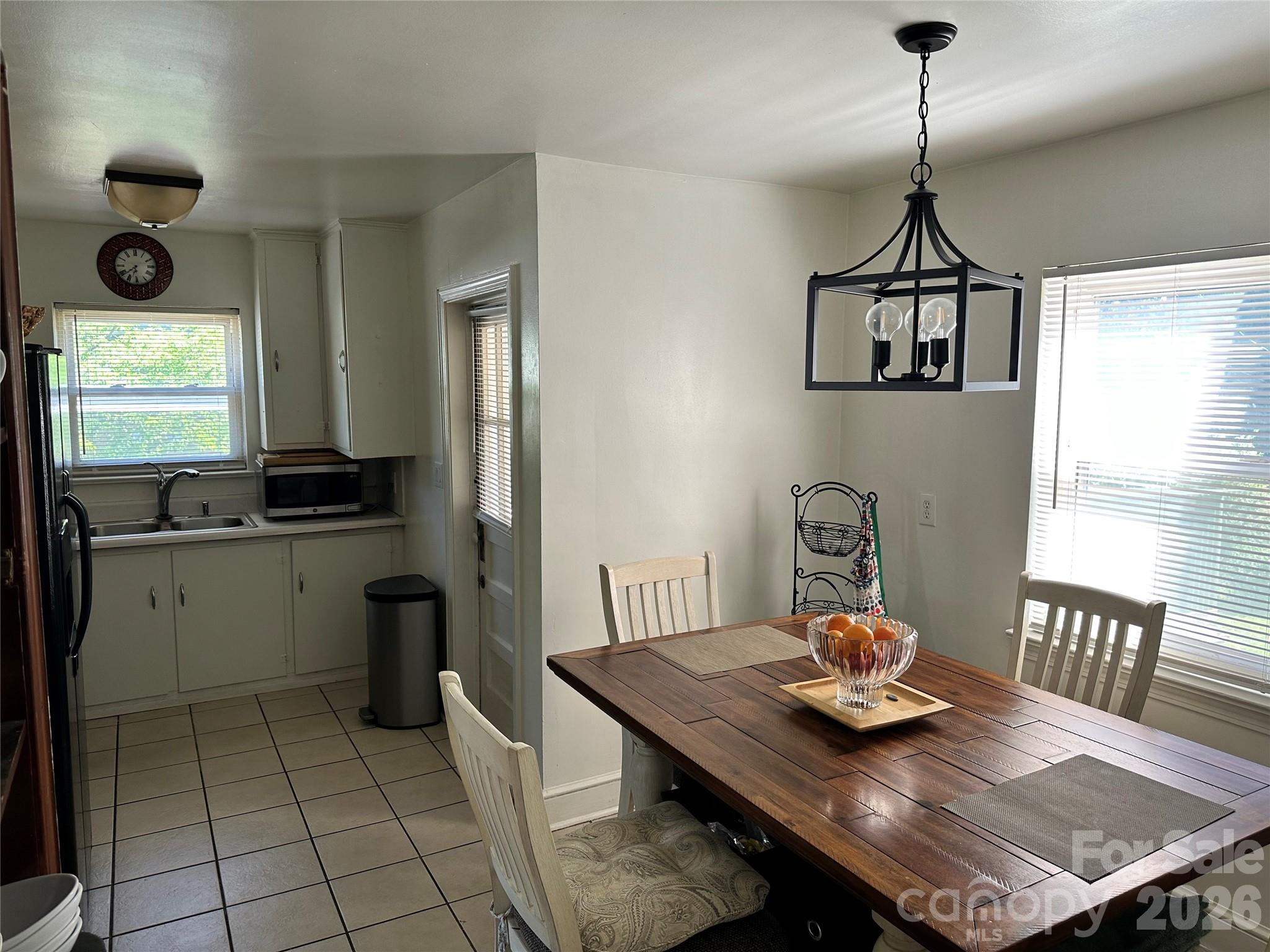 600 W Cama Street 8 Property Photo 14