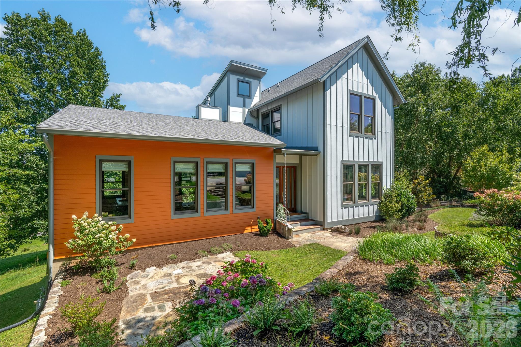 31 Grey River Run Property Photo 1