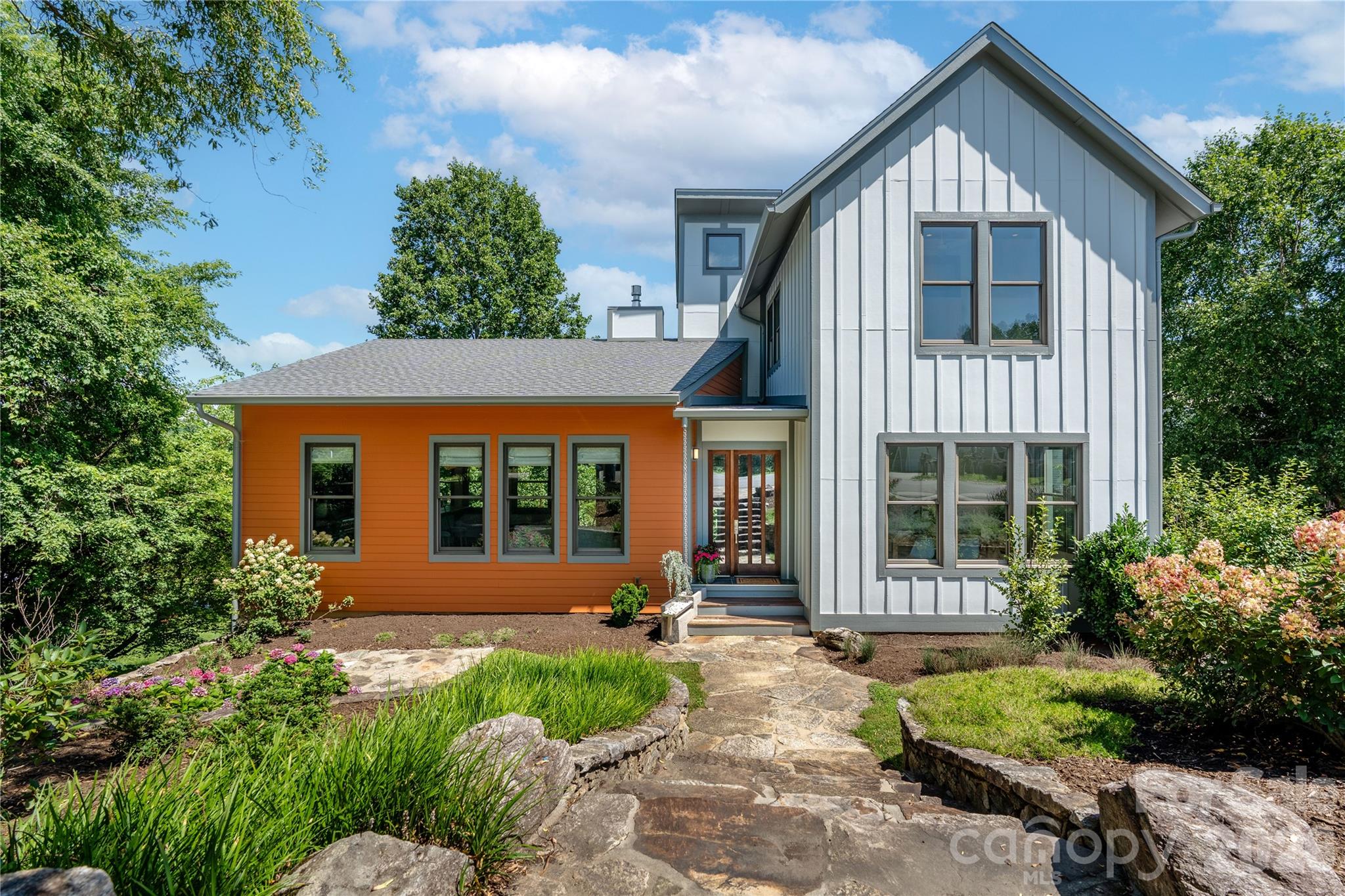 31 Grey River Run Property Photo 2