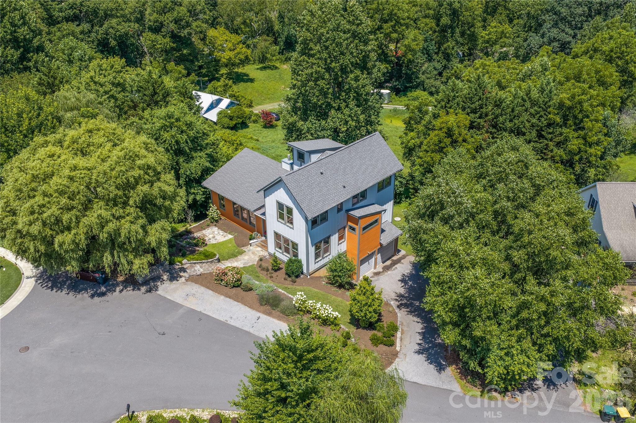 31 Grey River Run Property Photo 4