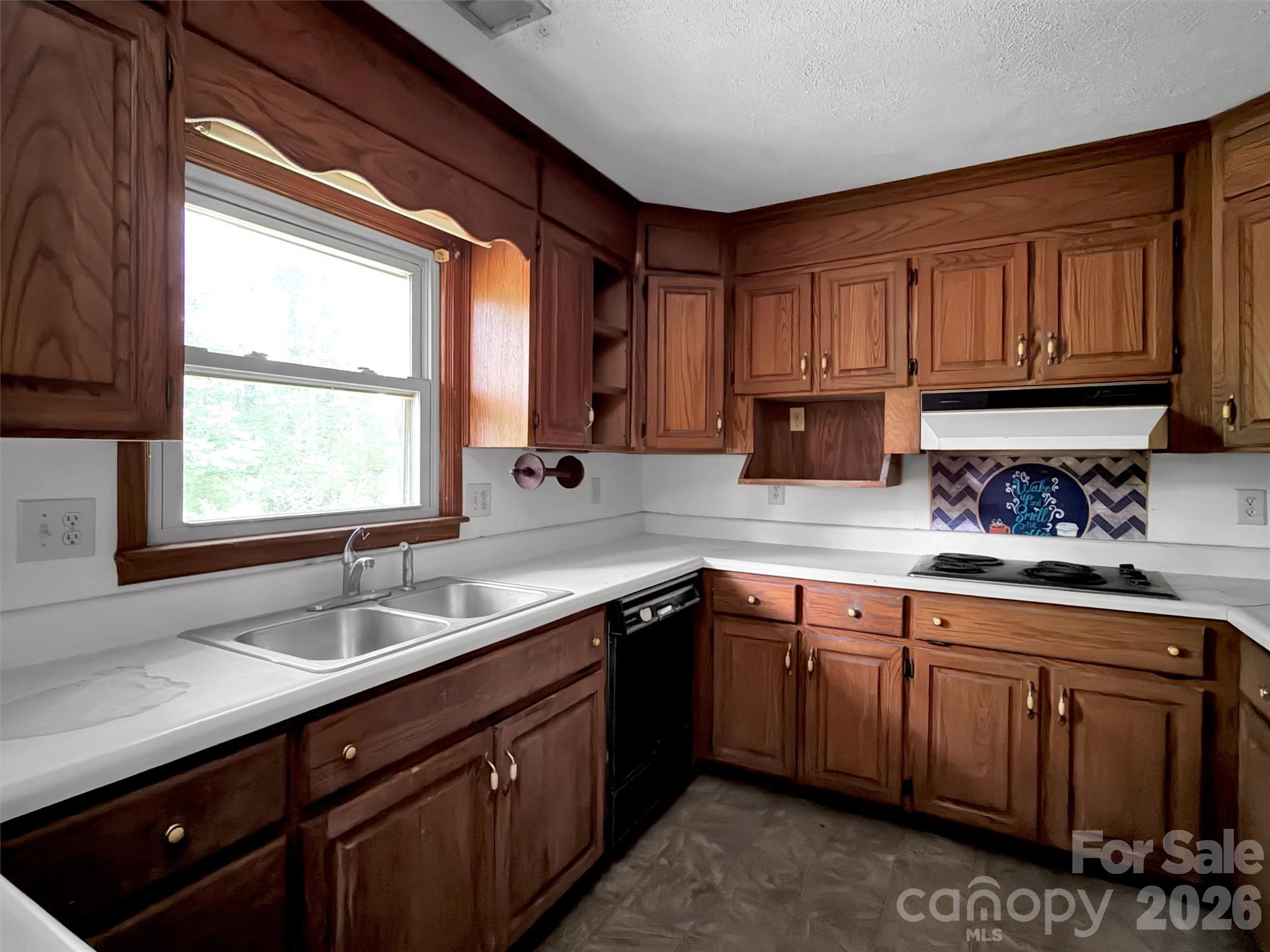 101 Cactus Loop Property Photo 10