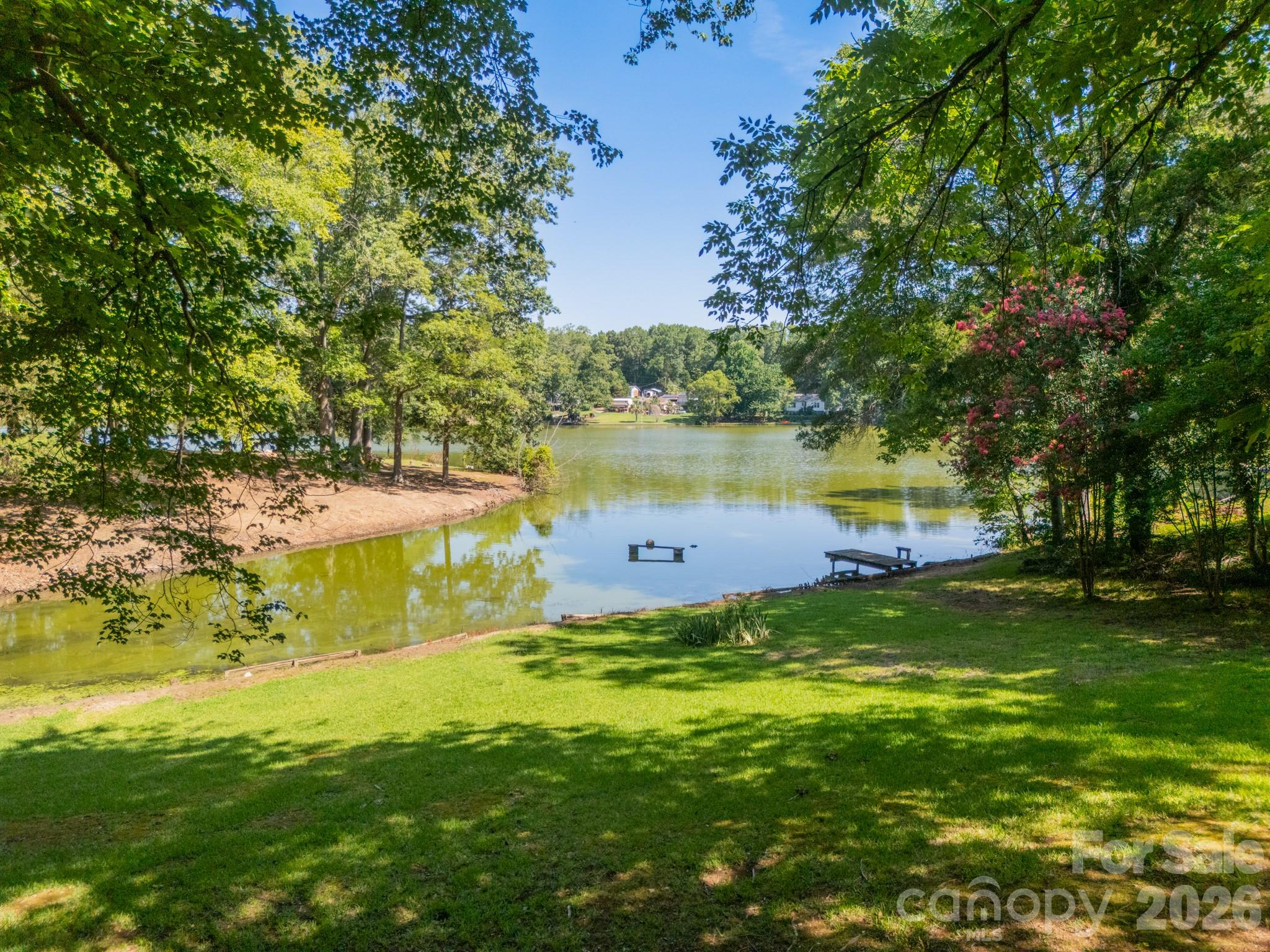1077 E Shore Drive Property Photo 18