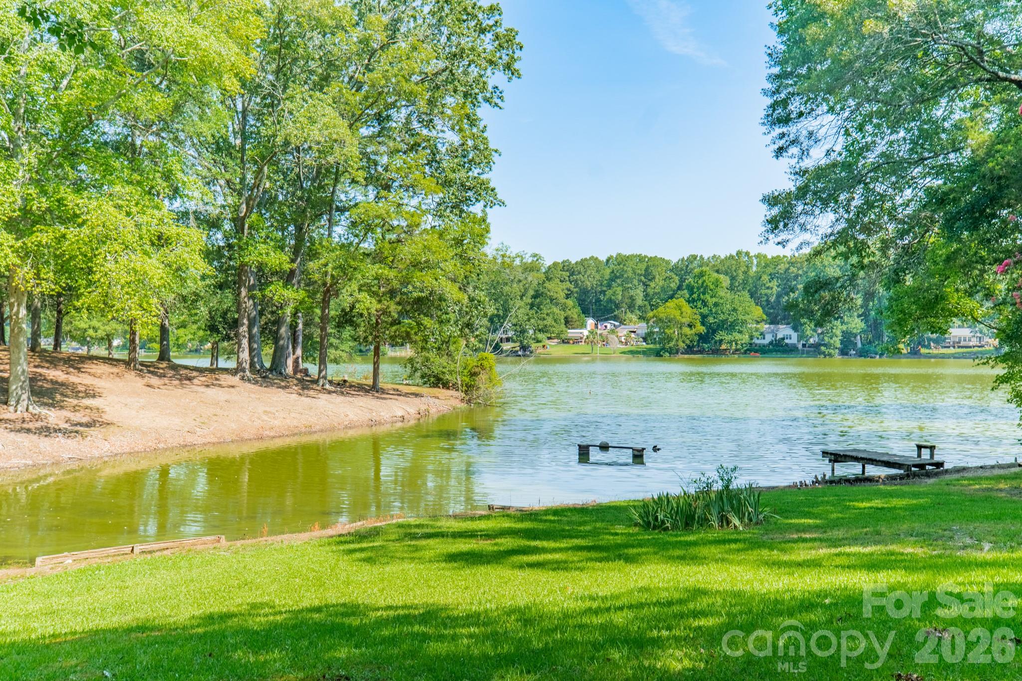 1077 E Shore Drive Property Photo 21