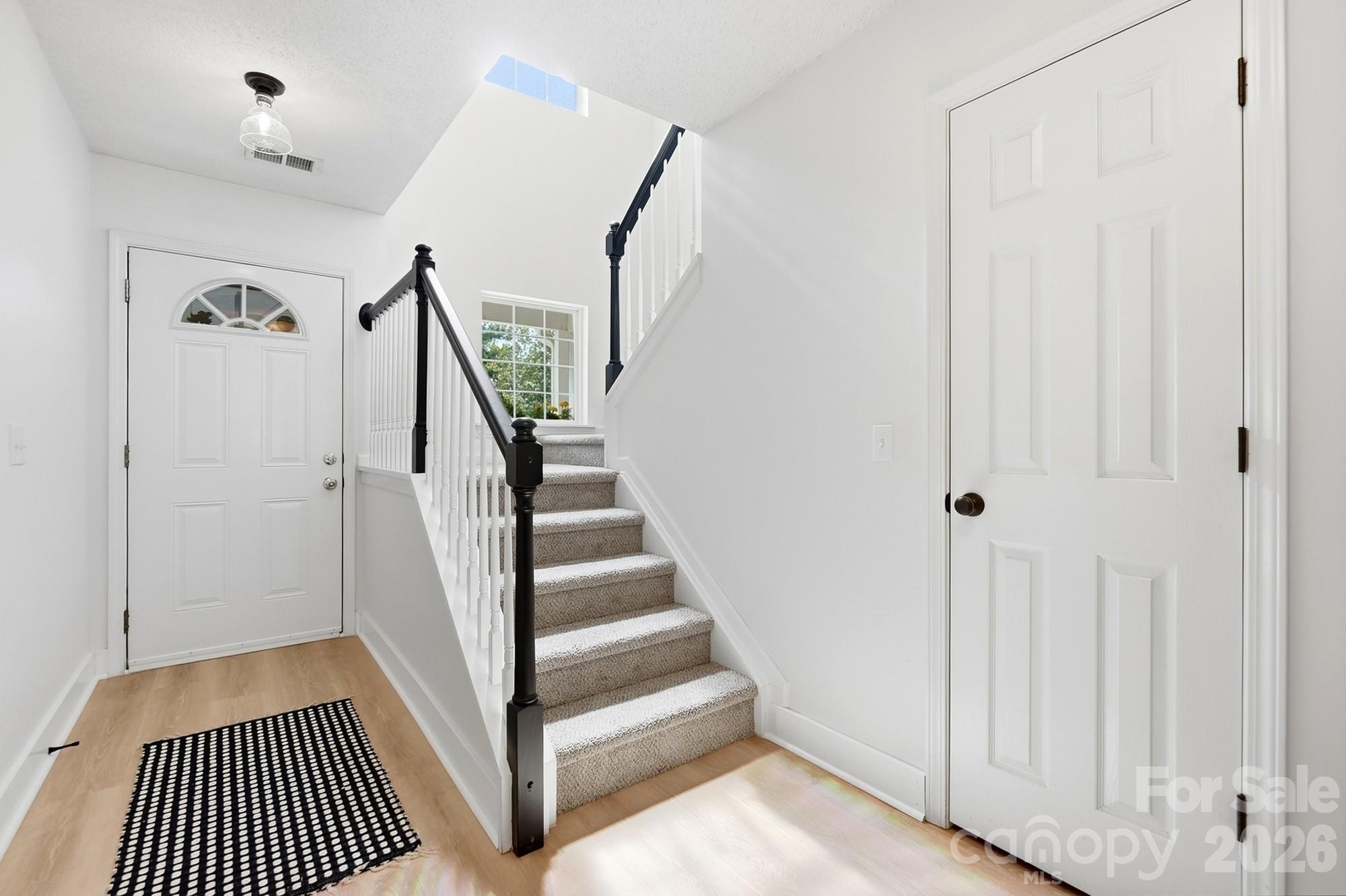 1730 Eagle Ridge Drive Property Photo 4