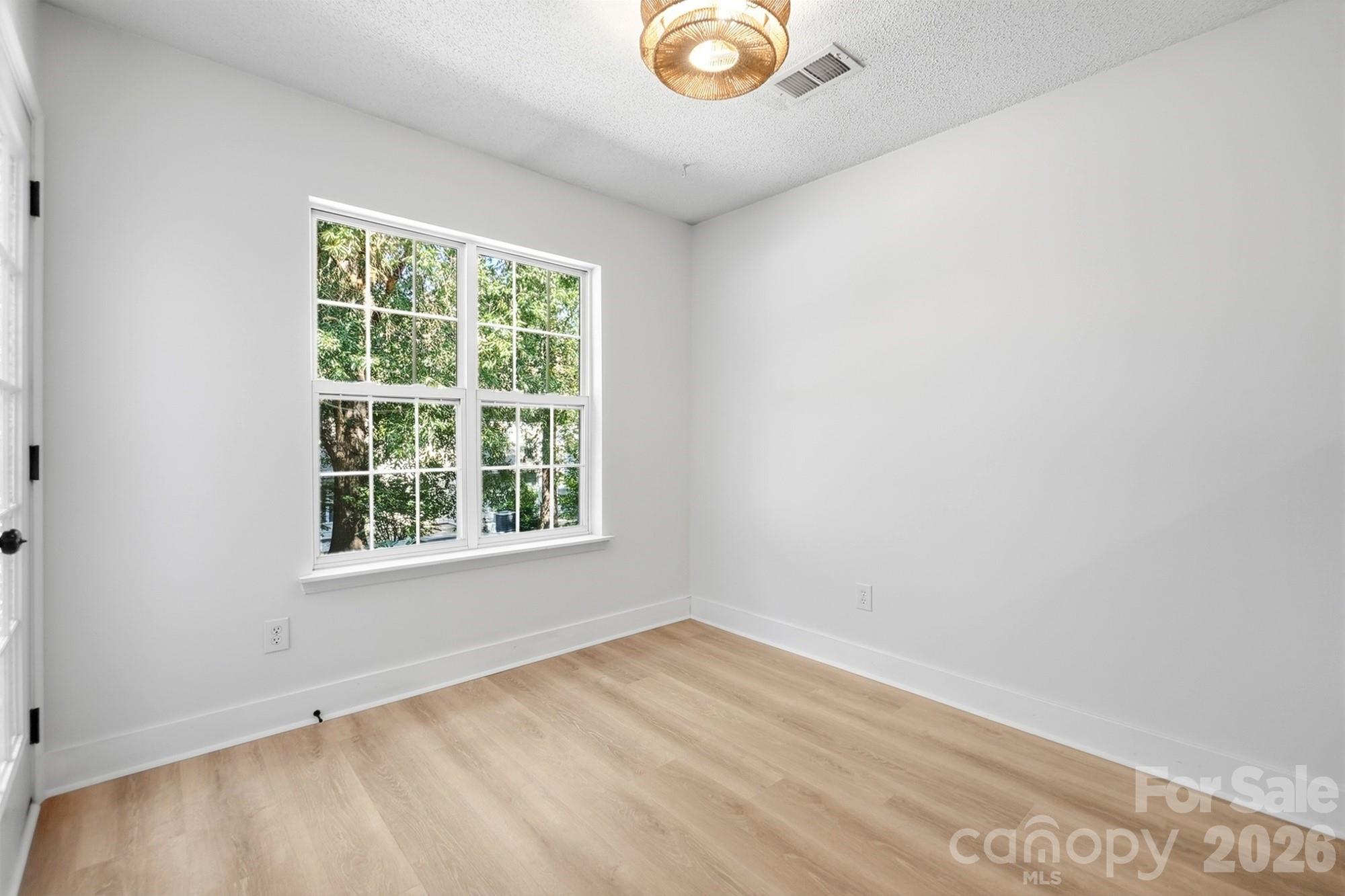 1730 Eagle Ridge Drive Property Photo 14