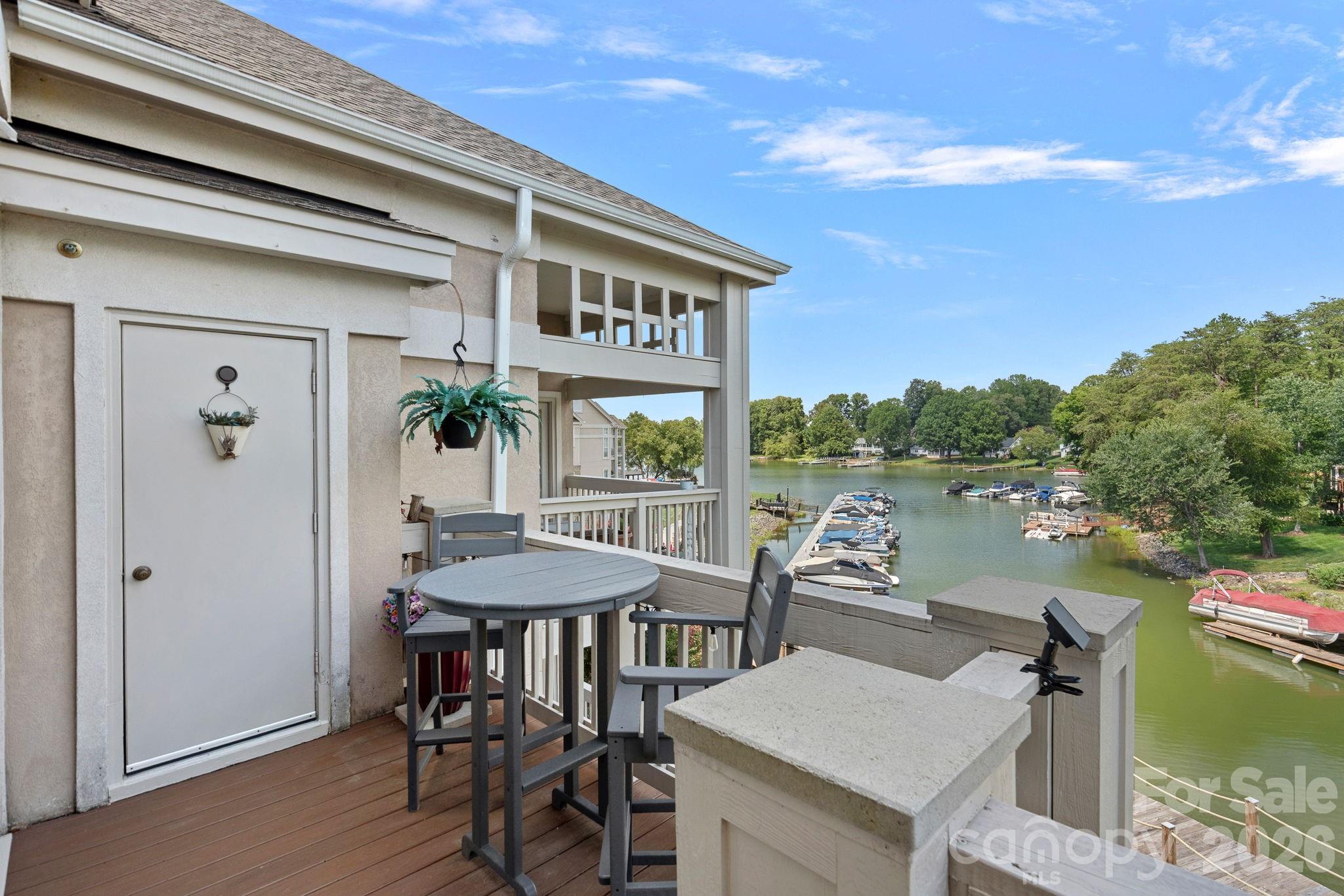 103 Pier 33 Drive 218 Property Photo 3