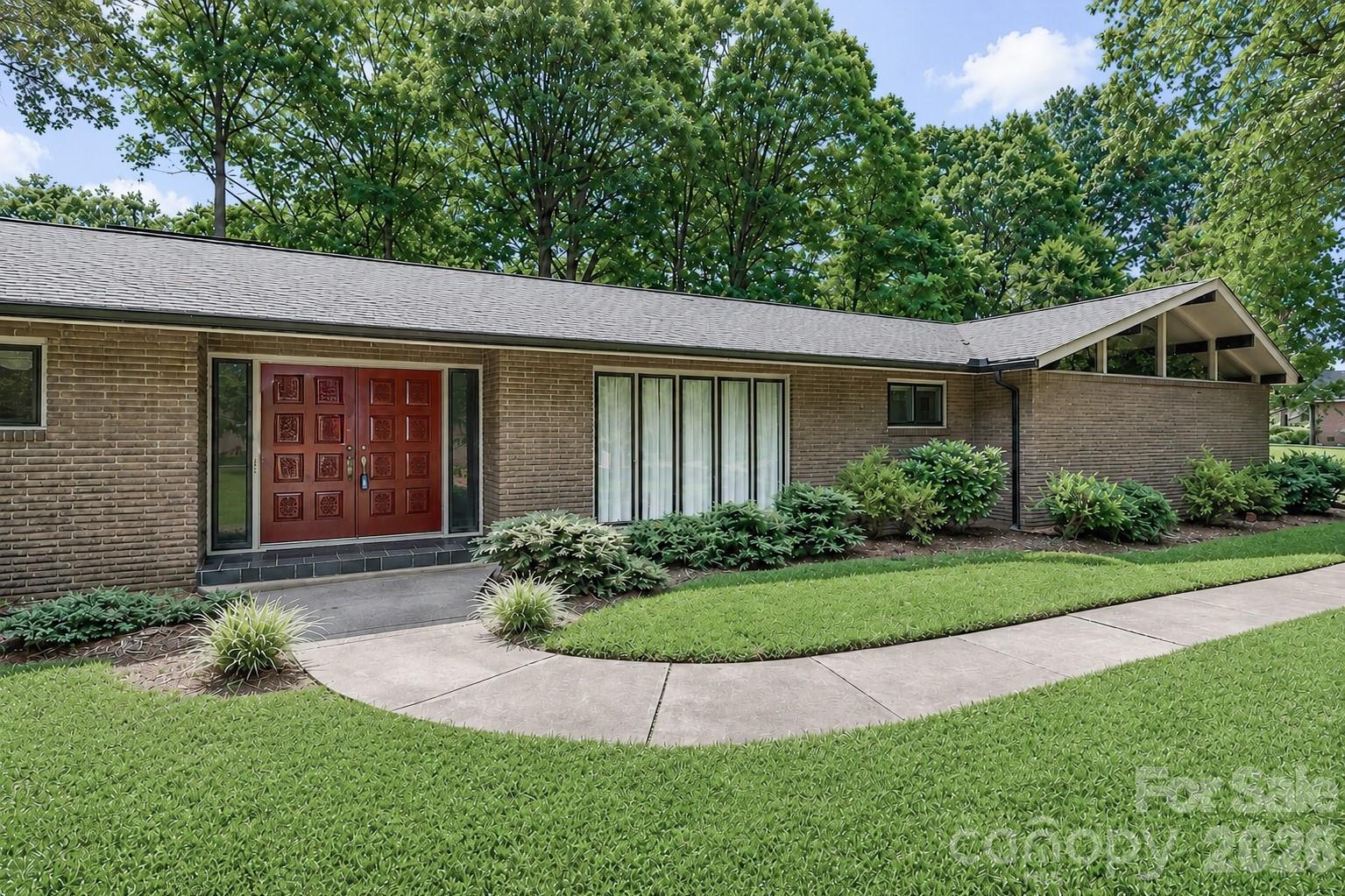 107 Augusta Drive Property Photo 4