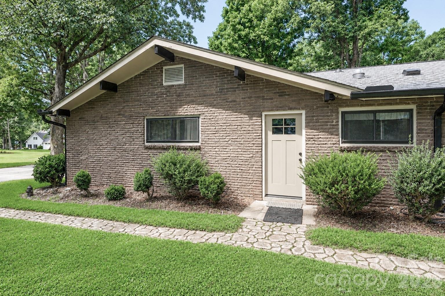 107 Augusta Drive Property Photo 40