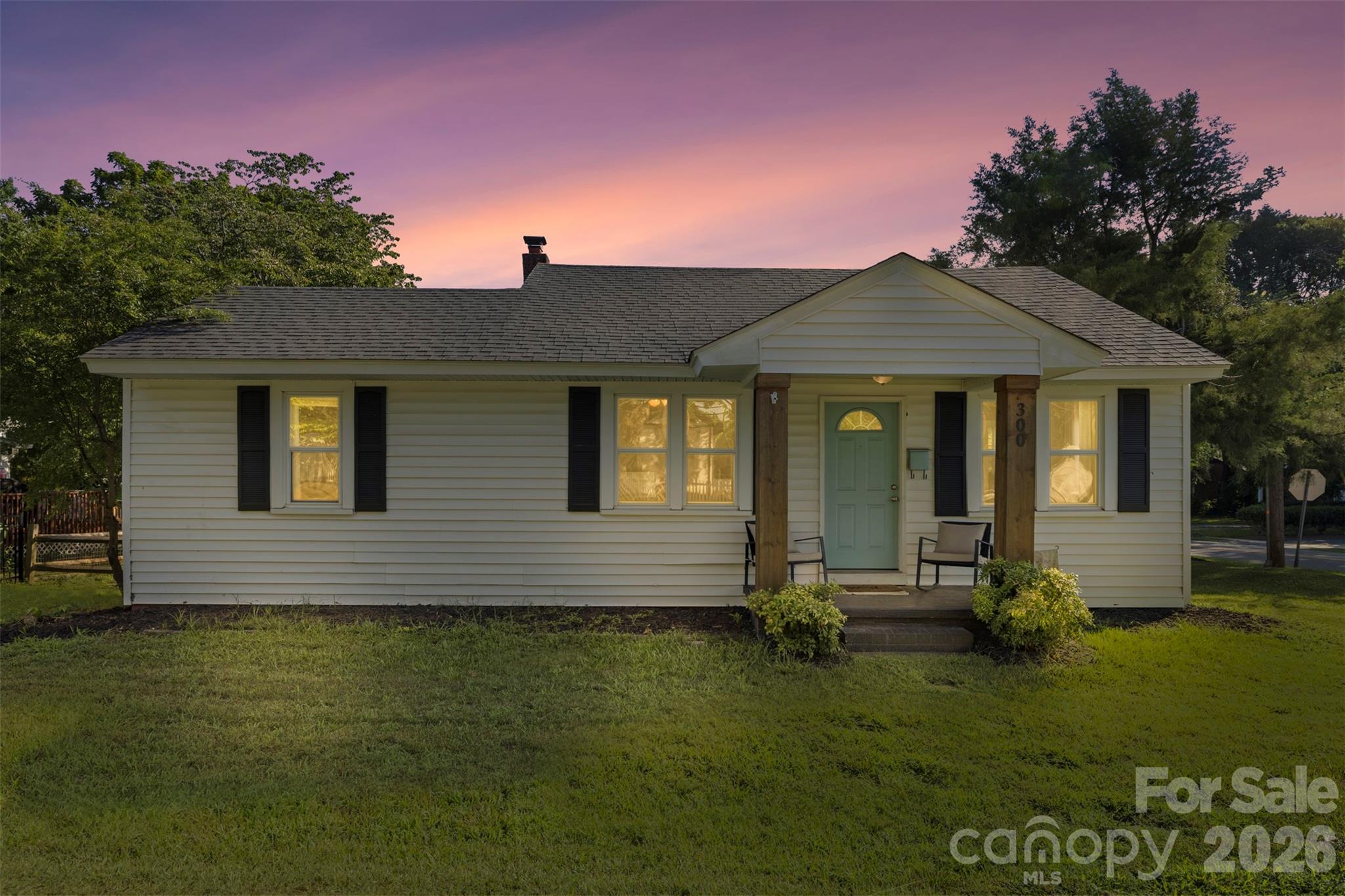 300 Harris Street Property Photo 1