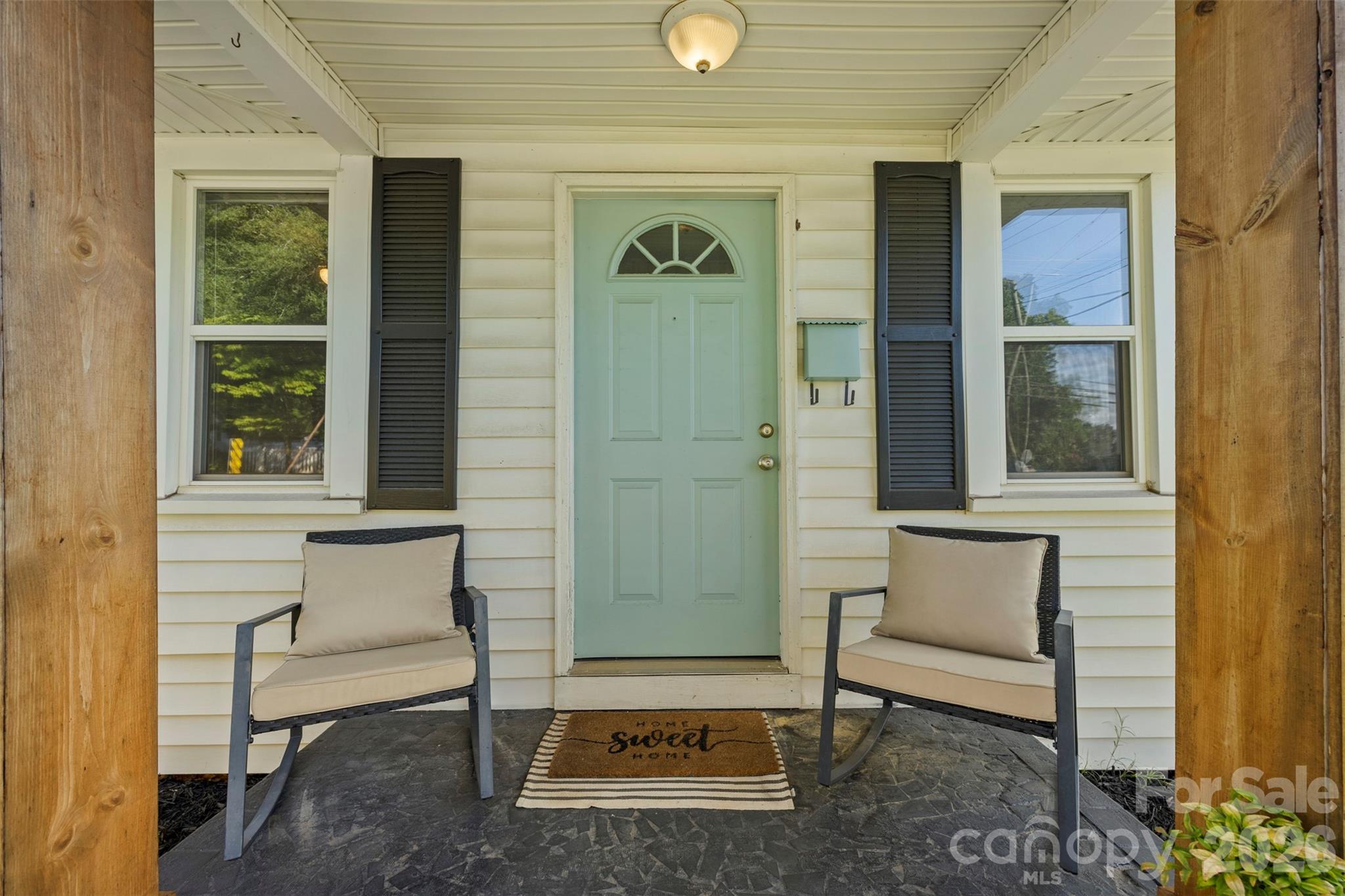 300 Harris Street Property Photo 5