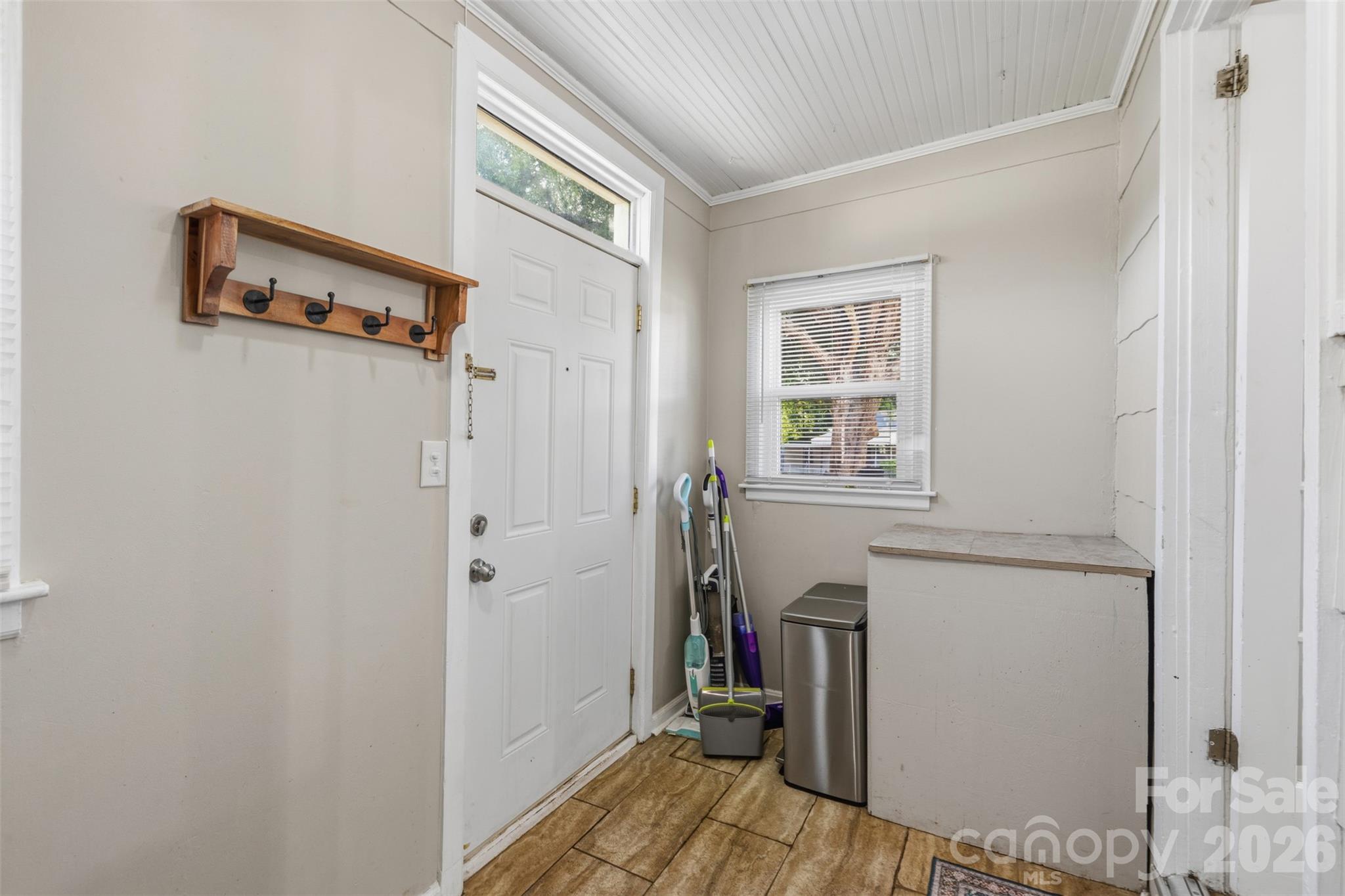 300 Harris Street Property Photo 6