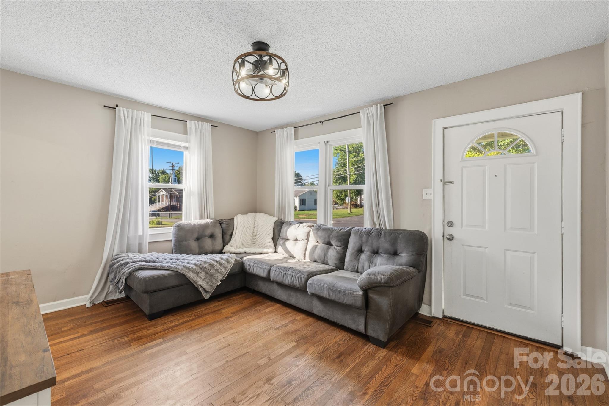 300 Harris Street Property Photo 12