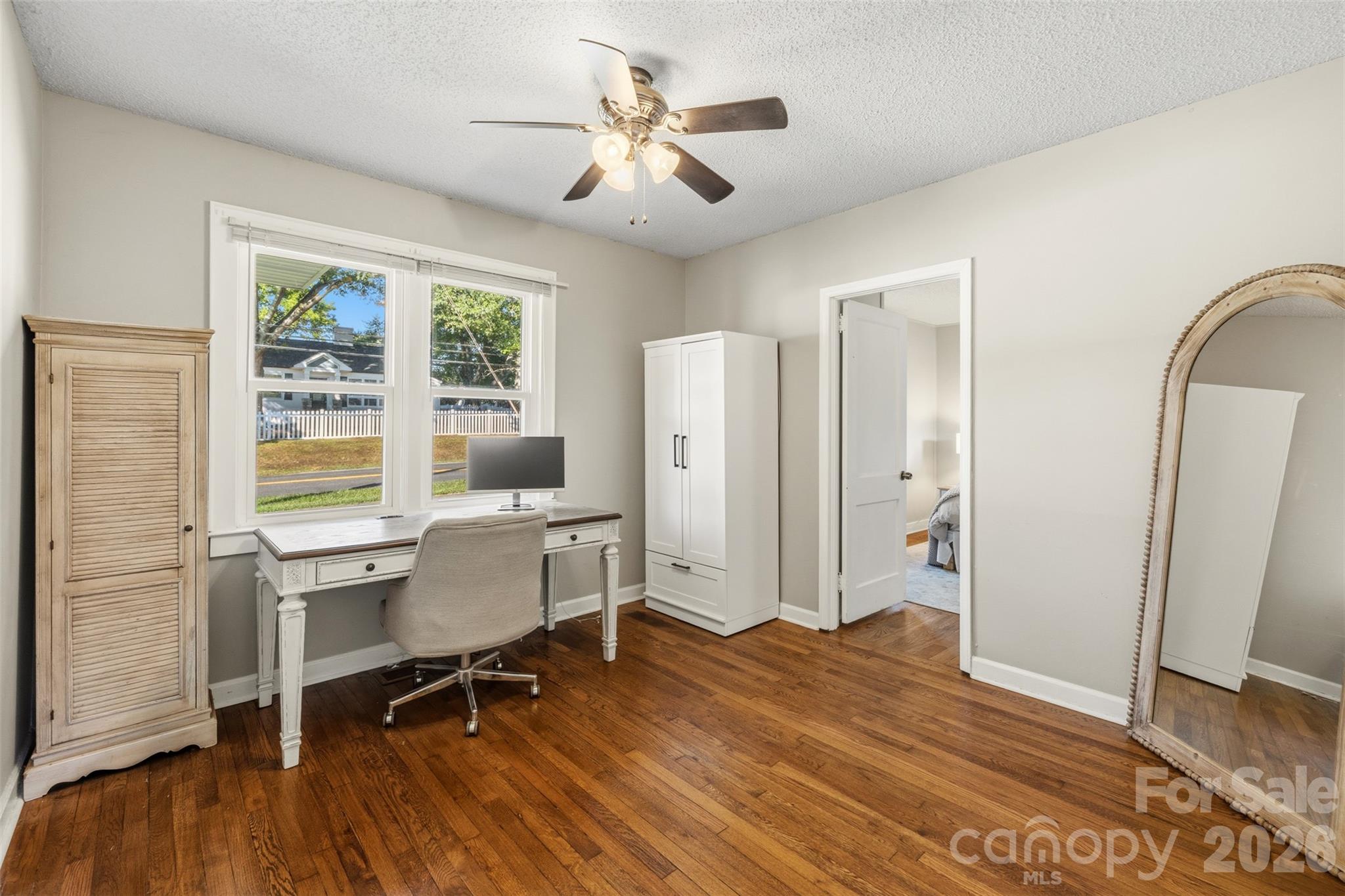 300 Harris Street Property Photo 17