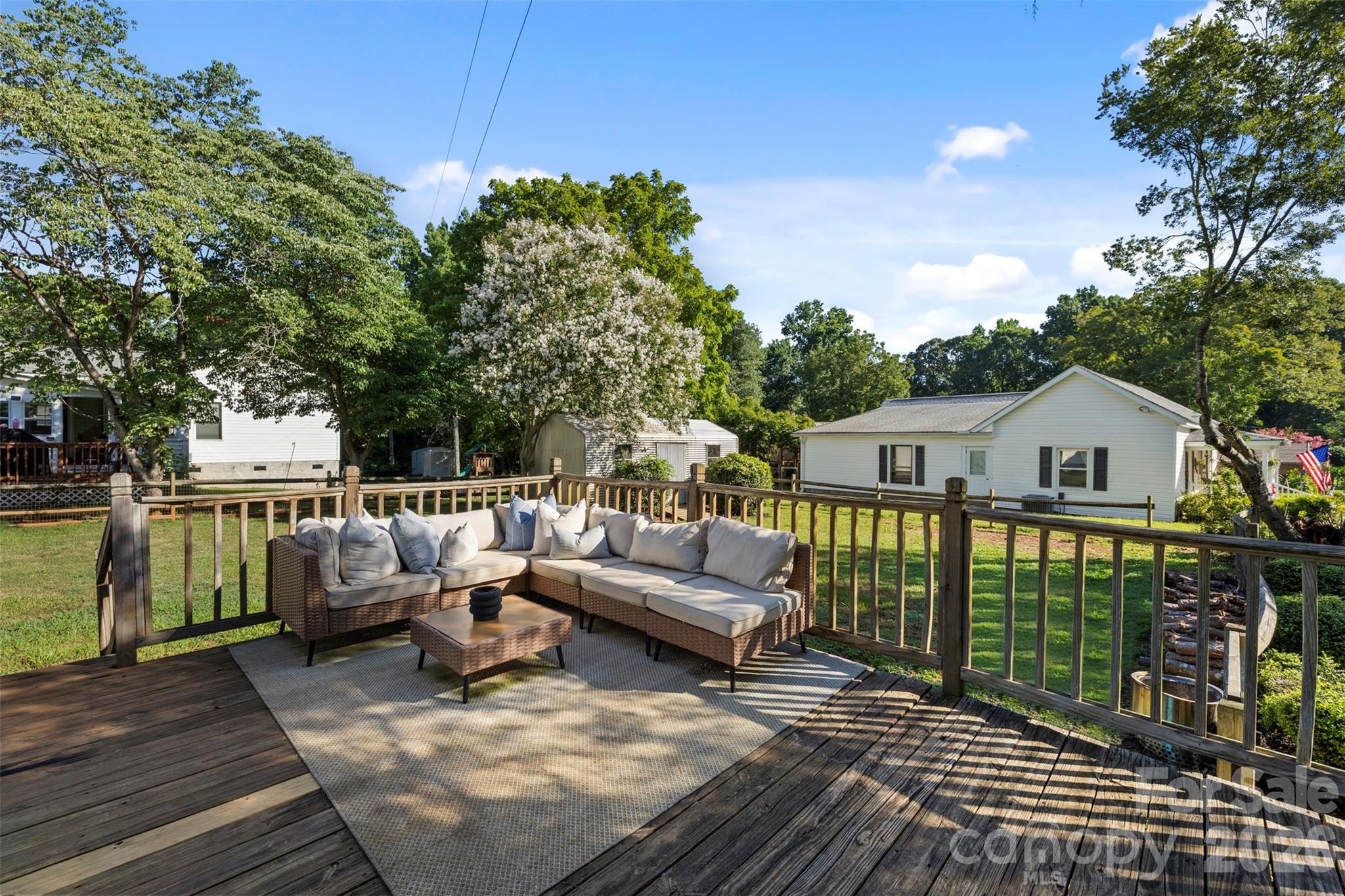 300 Harris Street Property Photo 23
